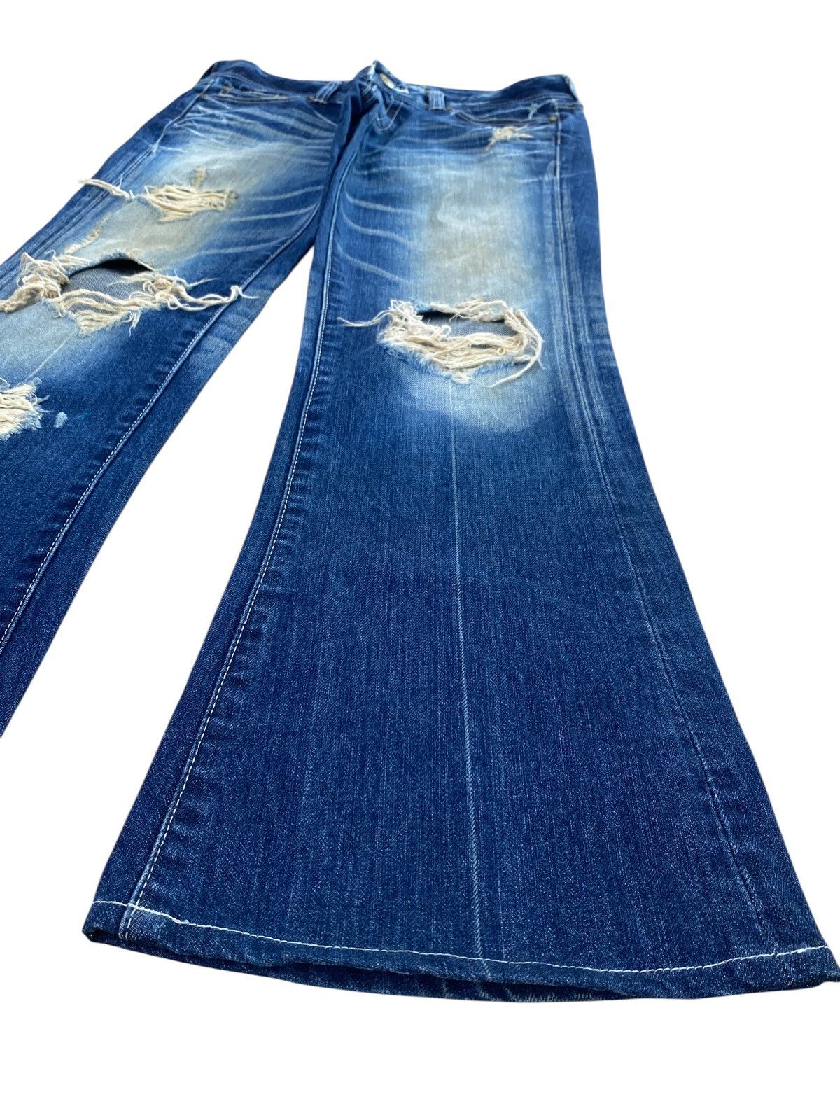 Vanquish Vanquish Gold Brand Whiskers Distressed Style Flare Jeans Size US 33 - 5 Thumbnail