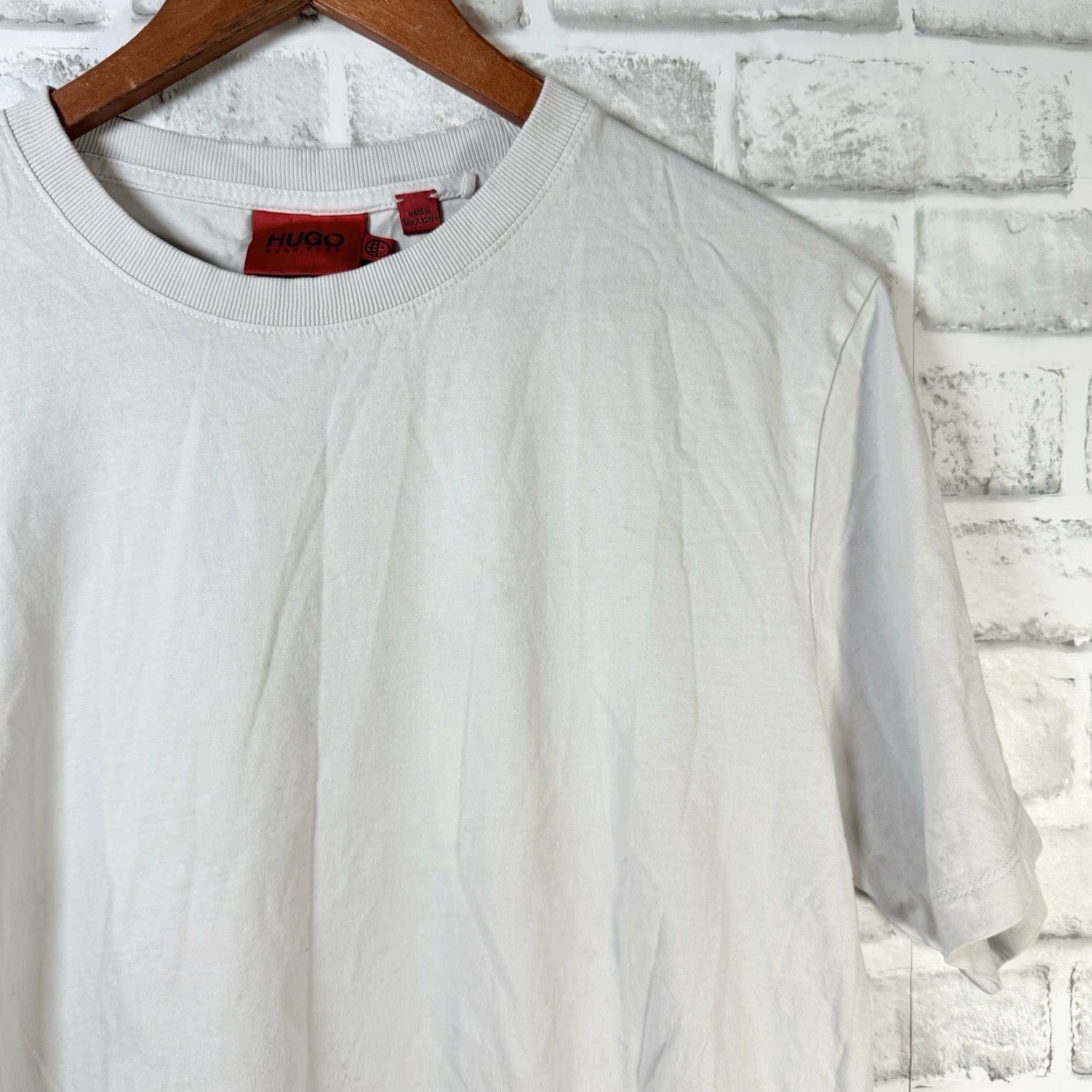 Hugo Boss VINTAGE Hugo Boss Gray T-Shirt Mens M Cotton Blend Graphic Tee Shirt Regular Size US M / EU 48-50 / 2 - 2 Thumbnail