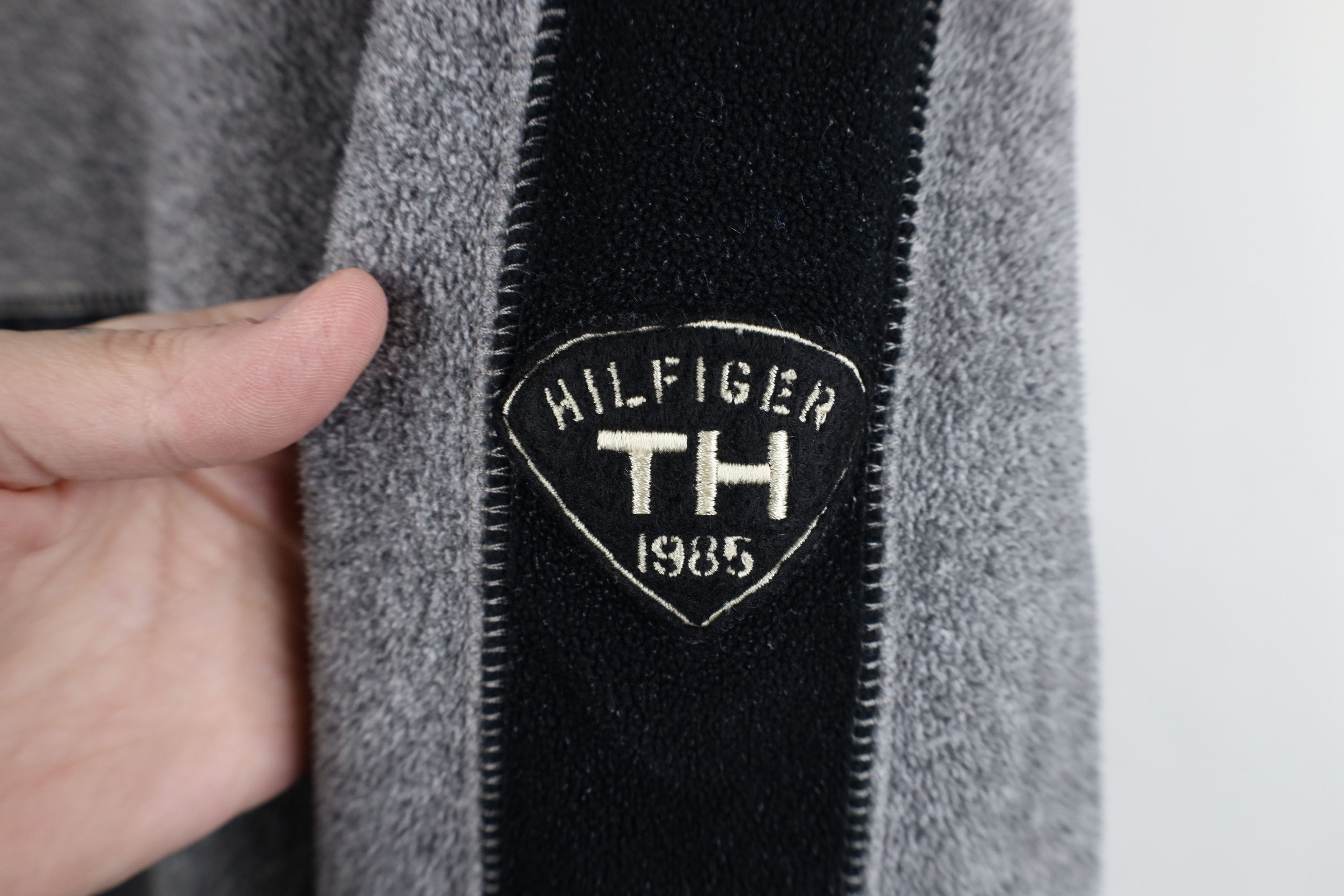 Tommy Hilfiger Vintage 90s Tommy Hilfiger Block Half Zip Fleece Sweater Size US XL / EU 56 / 4 - 4 Thumbnail