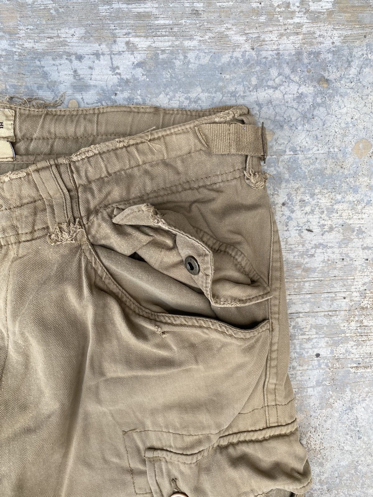 Abercrombie & Fitch Distressed Abercrombie baggy M65 cargo pants Size US 34 / EU 50 - 3 Thumbnail