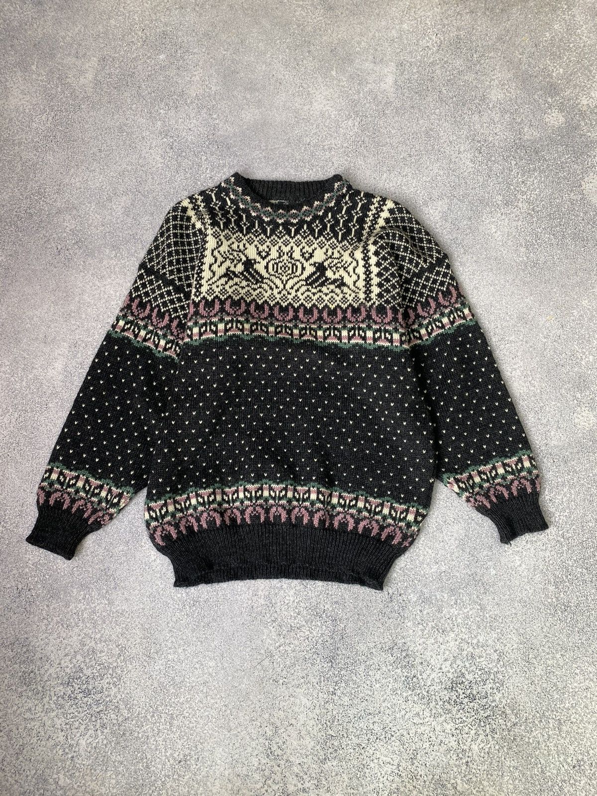Dale Of Norway × Vintage Vintage DALE OF NORWAY Deer Fair Isle Wool Knit Ski Sweater Size US L / EU 52-54 / 3 - 5 Thumbnail
