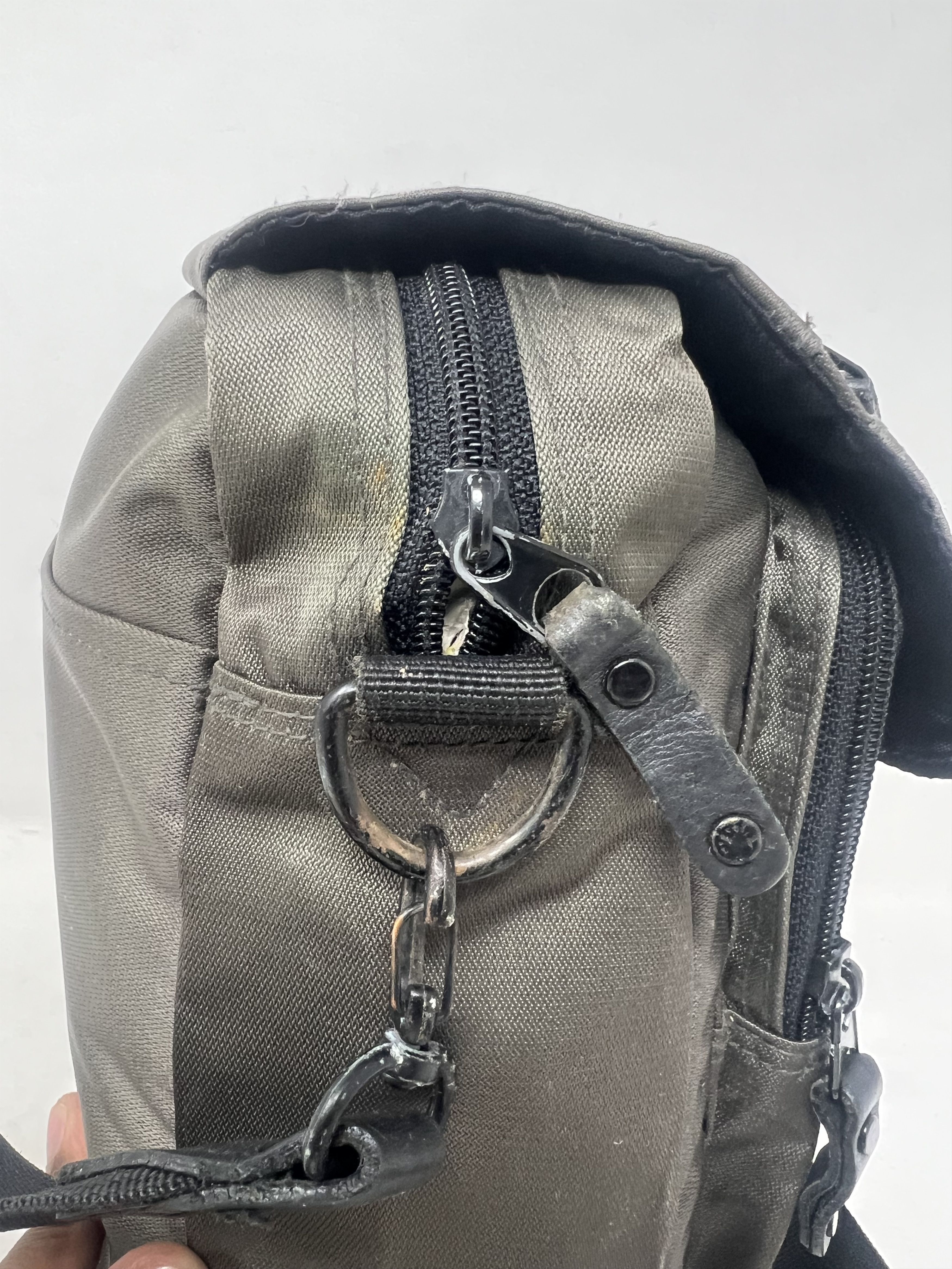 Japanese Brand Y'saccs Sacsny Crossbody Sling Bag Size ONE SIZE - 4 Thumbnail