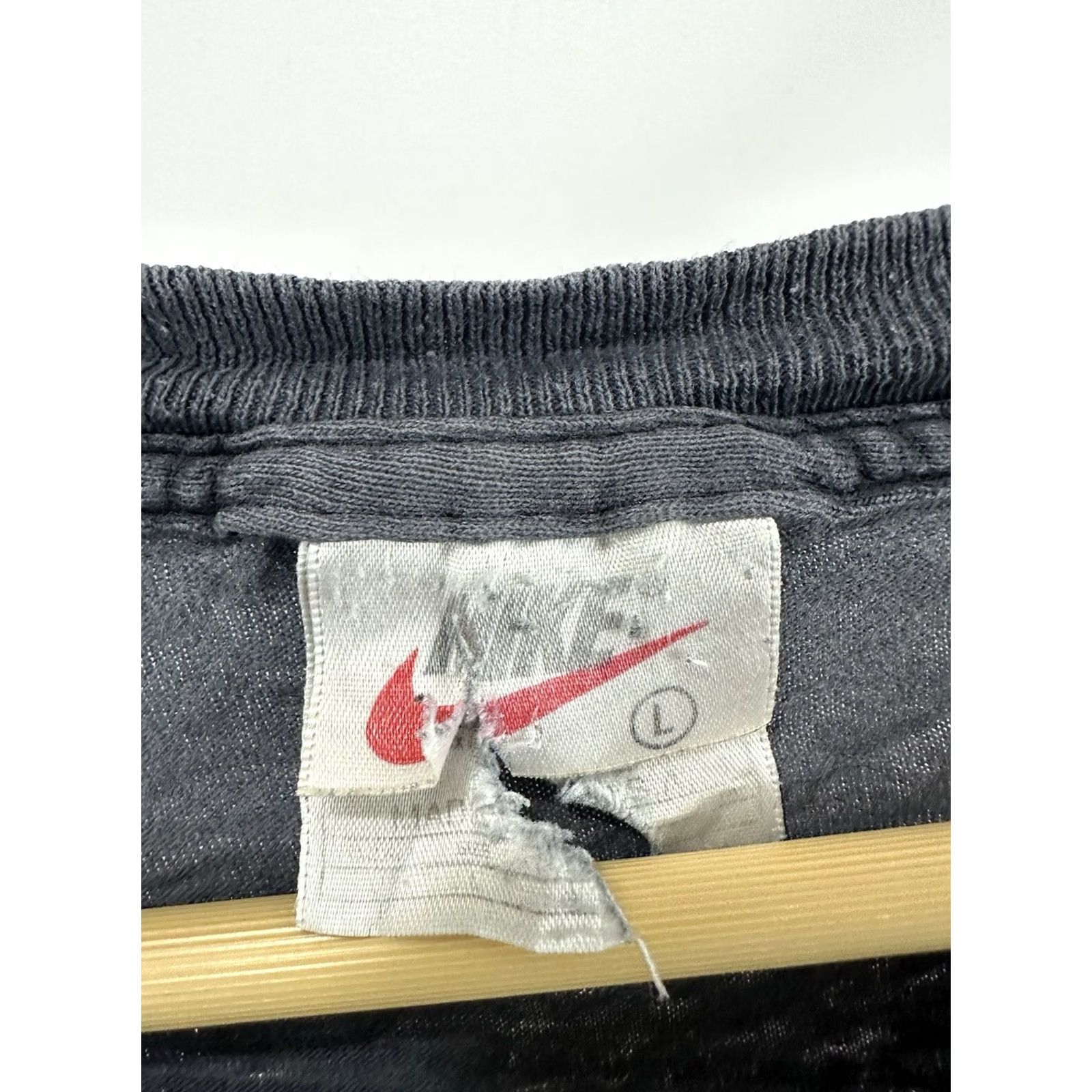 Nike VTG Nike T-Shirt Mens L Black 90s Penny Hardaway NBA Gradient Sun Faded Distressed Worn Grunge Orlando Basketball Size US L / EU 52-54 / 3 - 3 Thumbnail