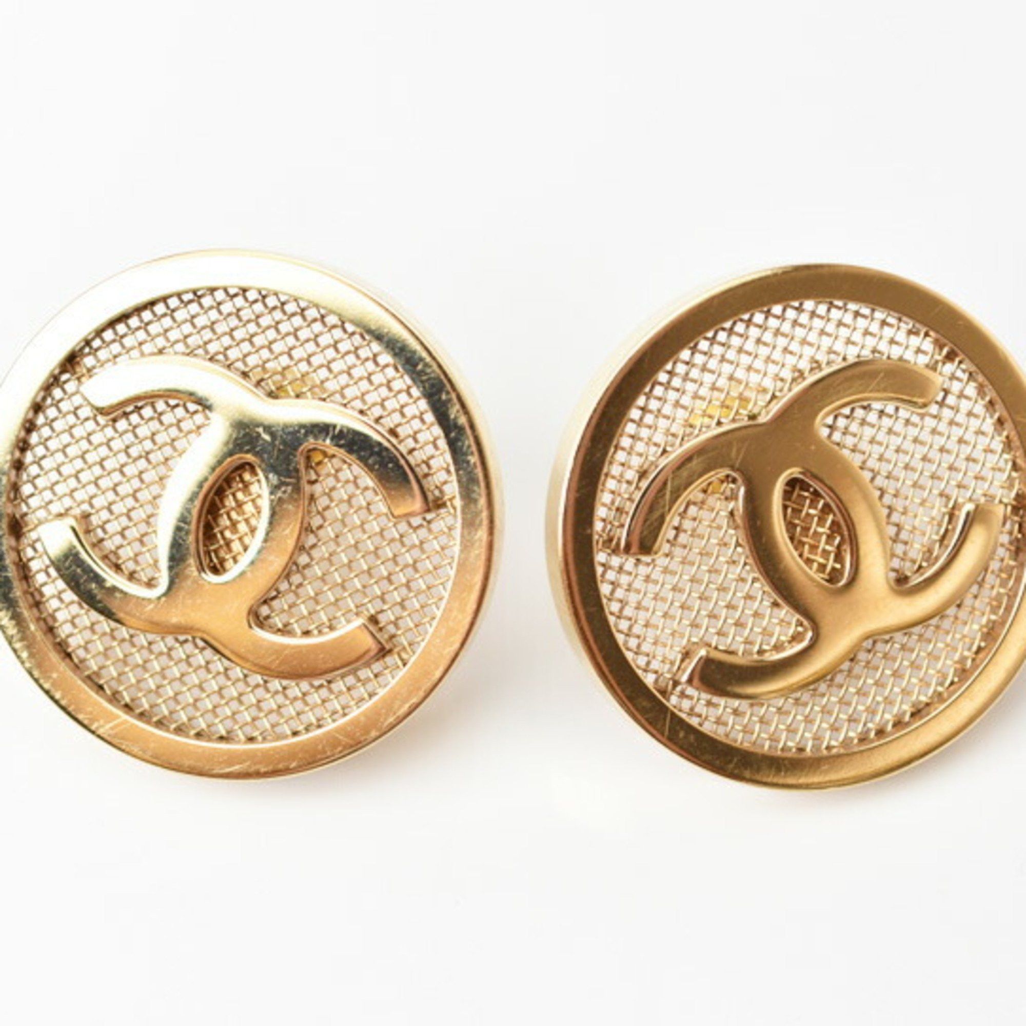 image of Chanel Earrings Chanel Circle Motif Cc Gold, Women's