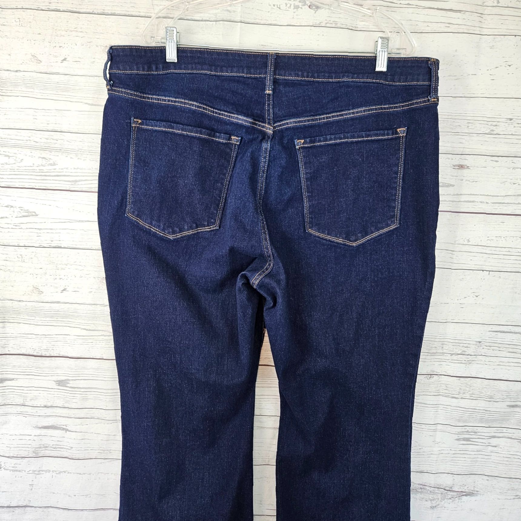Old Navy **Womens Old Navy Wow Flare Jeans Size 18 Blue High Rise** User: **Womens Old Navy Wow Flare Jeans Size 18 Blue High Rise** Size 40" / US 18 - 4 Thumbnail