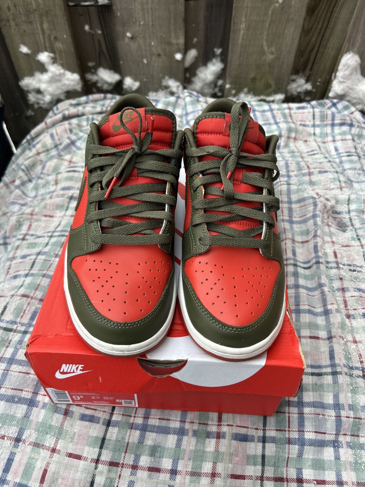 Nike Nike Dunk Low Mystic Red / Cargo Khaki Green Size US 9.5 / EU 42-43 - 2 Thumbnail