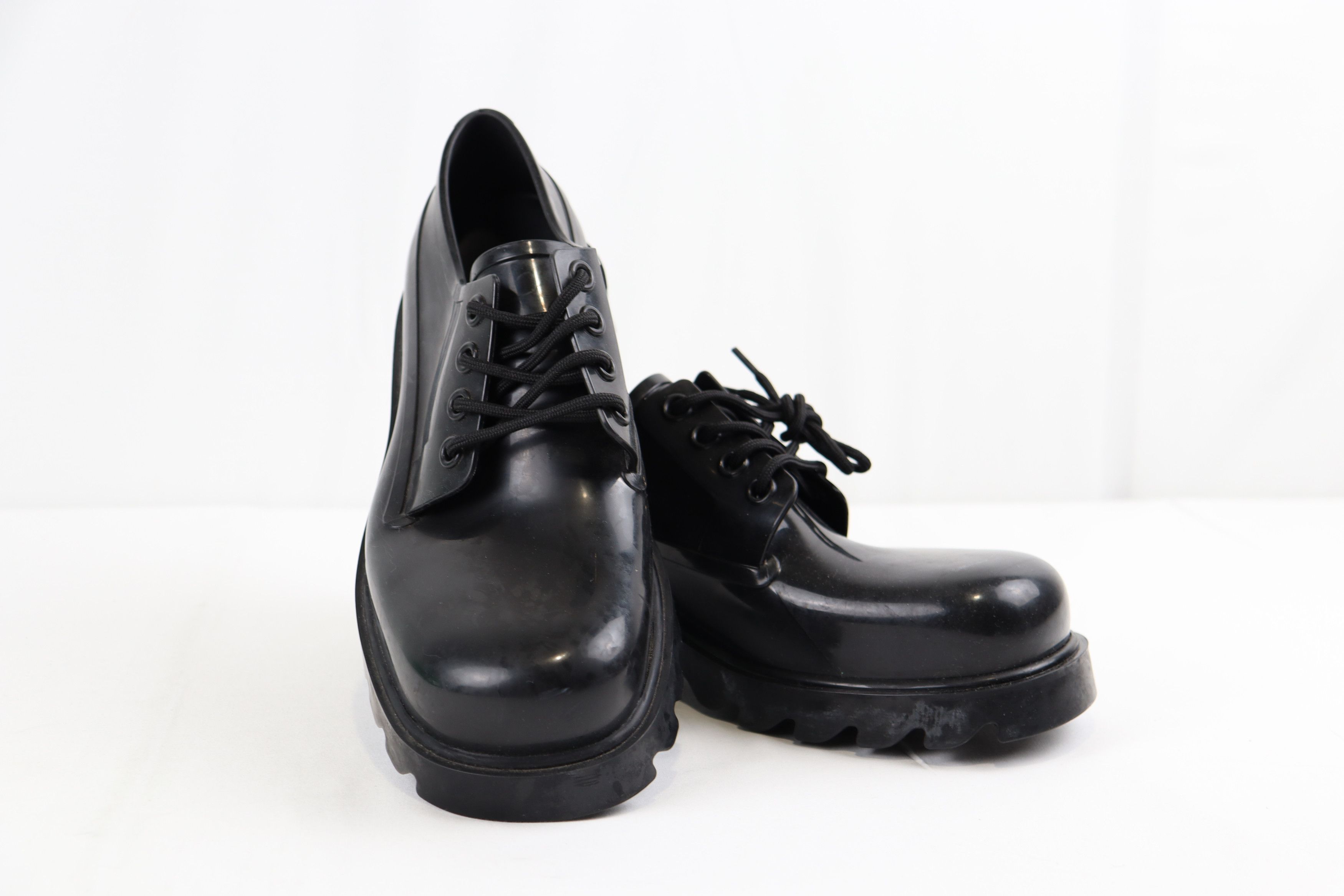 Bottega Veneta o1rshd10124 Stride Lace up Shiny Rubber Boot in Black Size US 8 / EU 41 - 8 Thumbnail