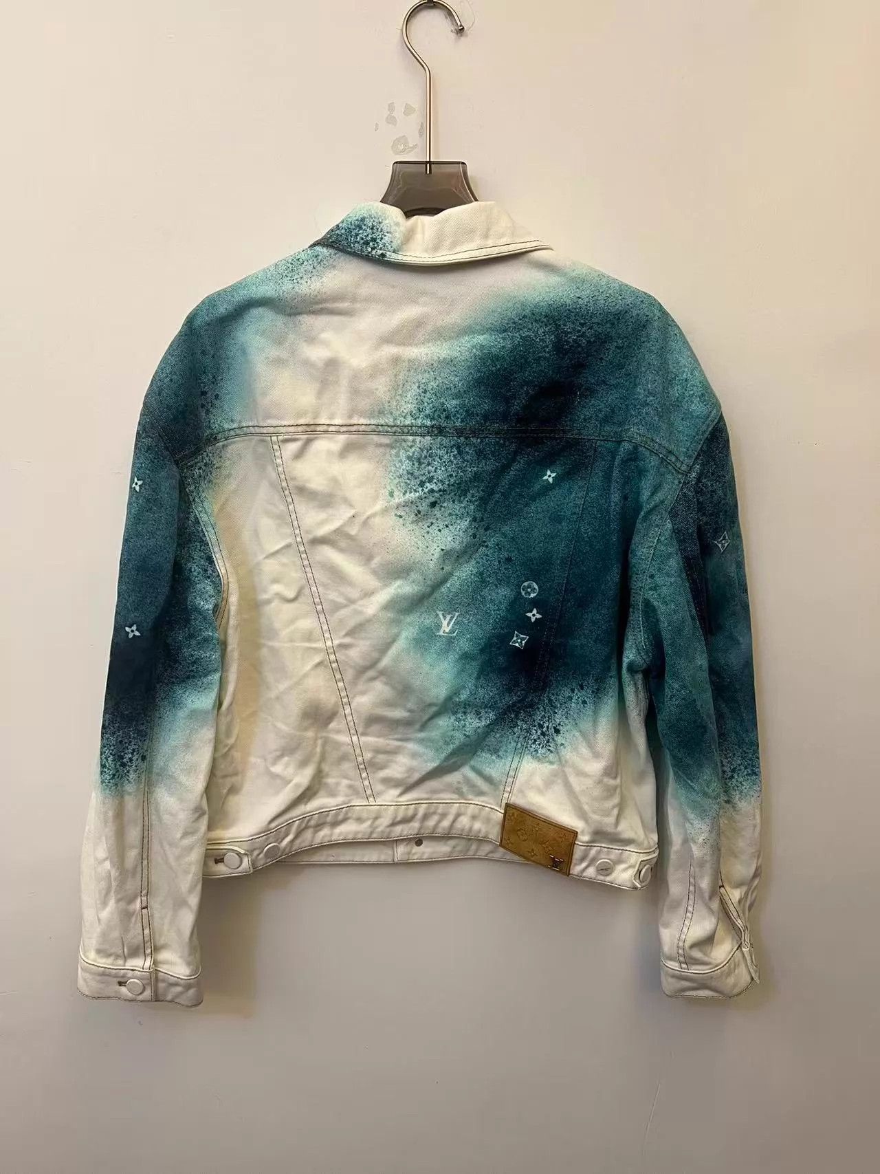 Louis Vuitton LOUIS VUITTON SS23 Painted Denim Jacket Men's White 52 Size US L / EU 52-54 / 3 - 2 Thumbnail