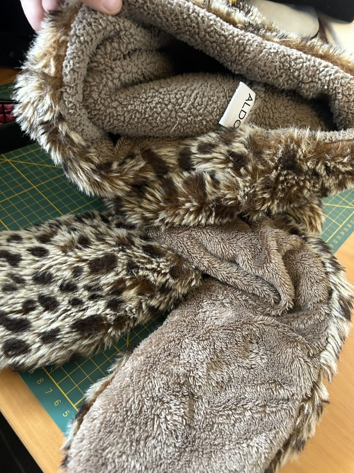 Aldo Vintage Aldo sherpa fleece lined leopard fur hat accessory Size ONE SIZE - 9 Thumbnail