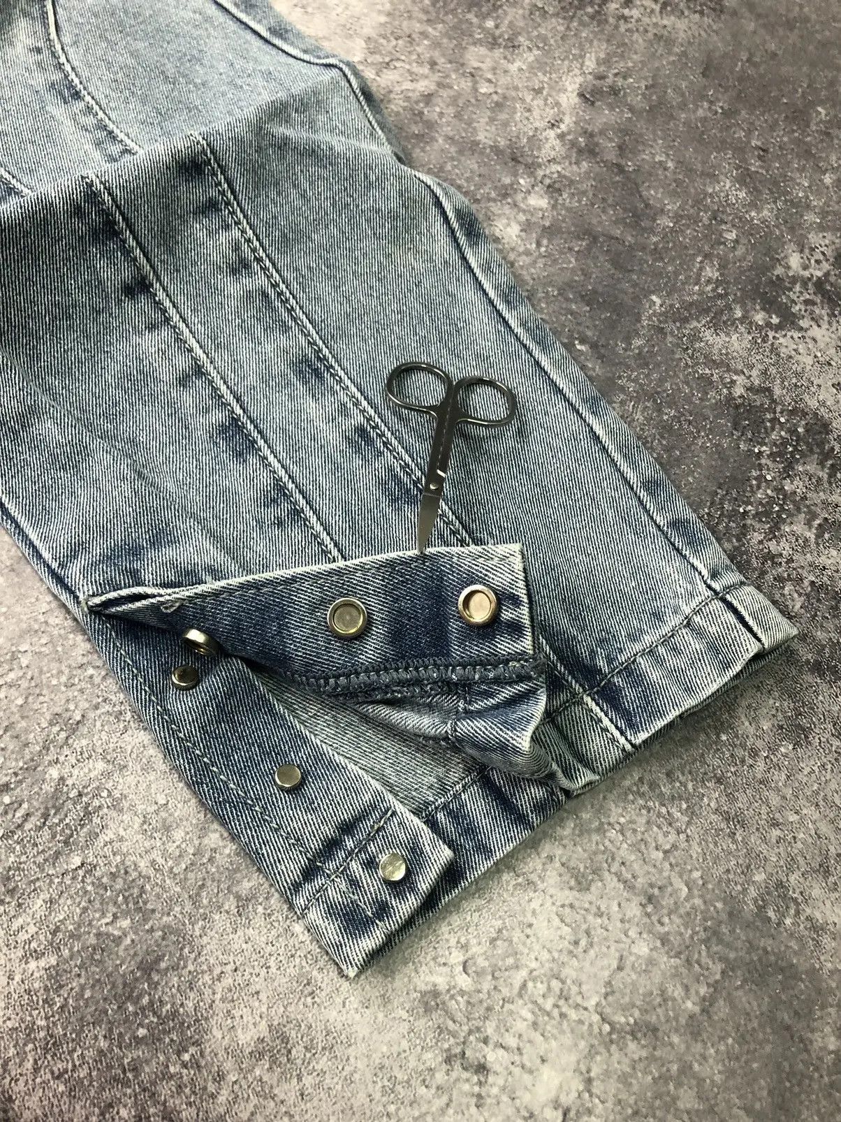 Maniere De Vior MANIERE DE VOIR Avantgarde Rare Chrome/White Logo Streetwear Size 26" / US 2 / IT 38 - 5 Thumbnail