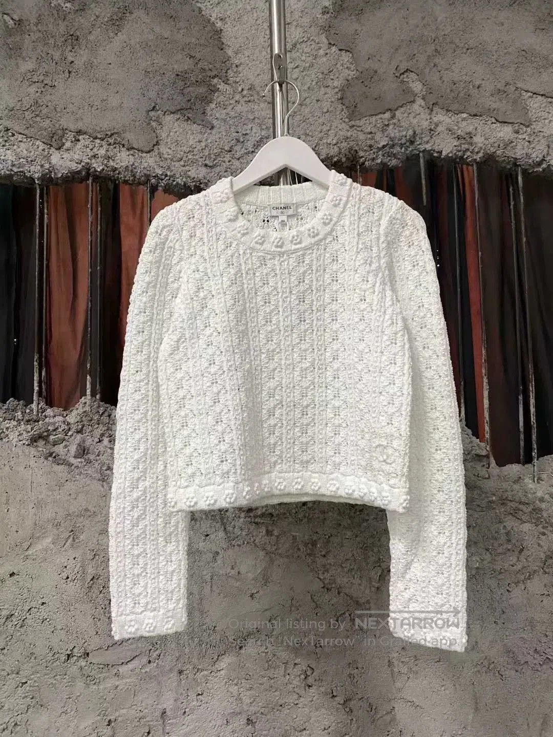 Chanel Chanel White Camellia Knit Sweater. Size XS / US 0-2 / IT 36-38 - 1 Thumbnail