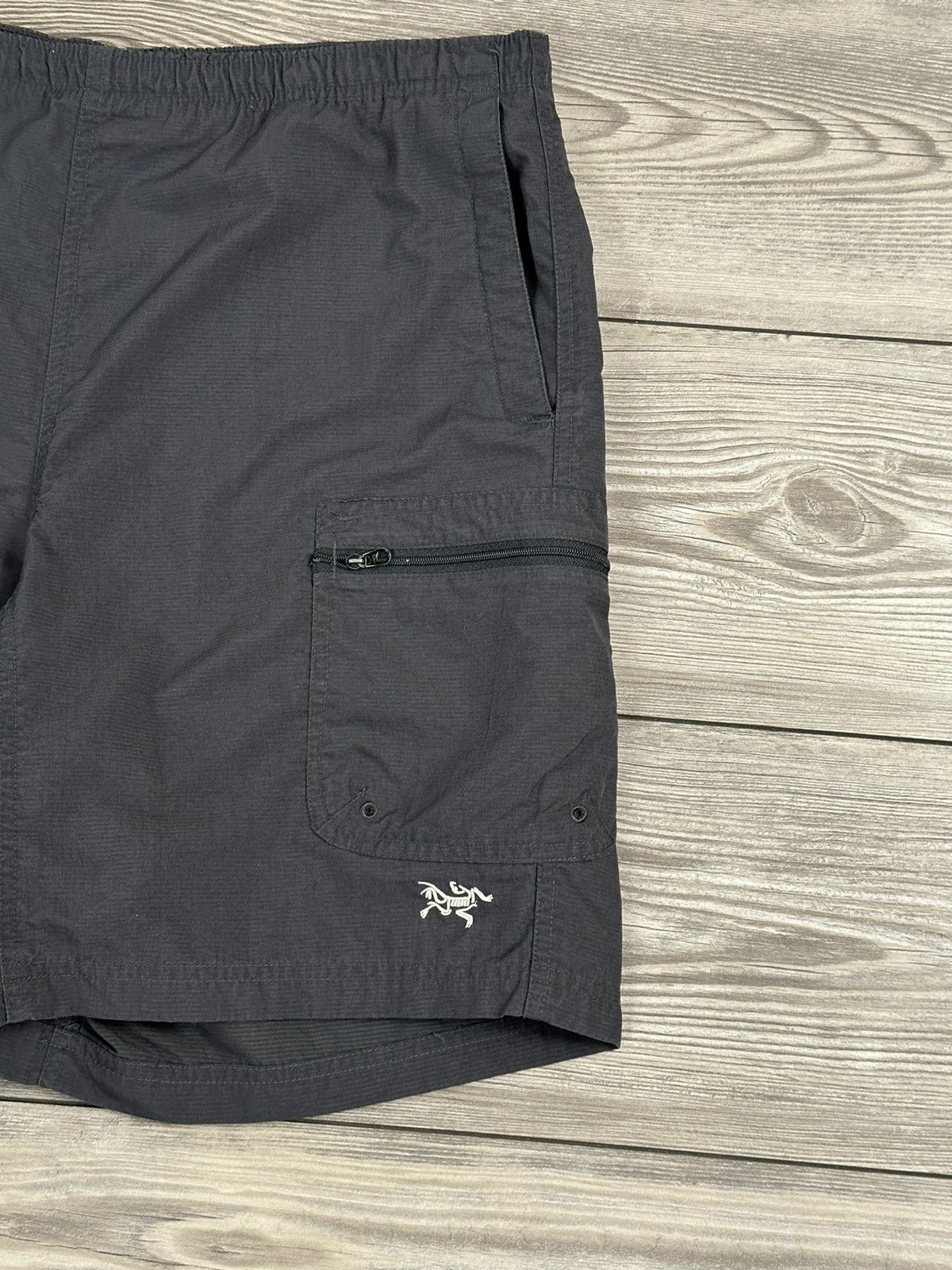 Arc'teryx Vintage Arc’teryx Nylon Shorts Size US 35 - 3 Thumbnail