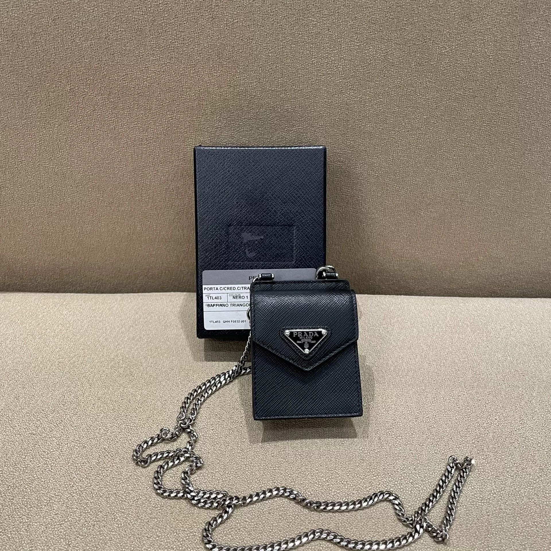 Prada Pre-loved Bag Very good condition Size ONE SIZE - 1 Thumbnail