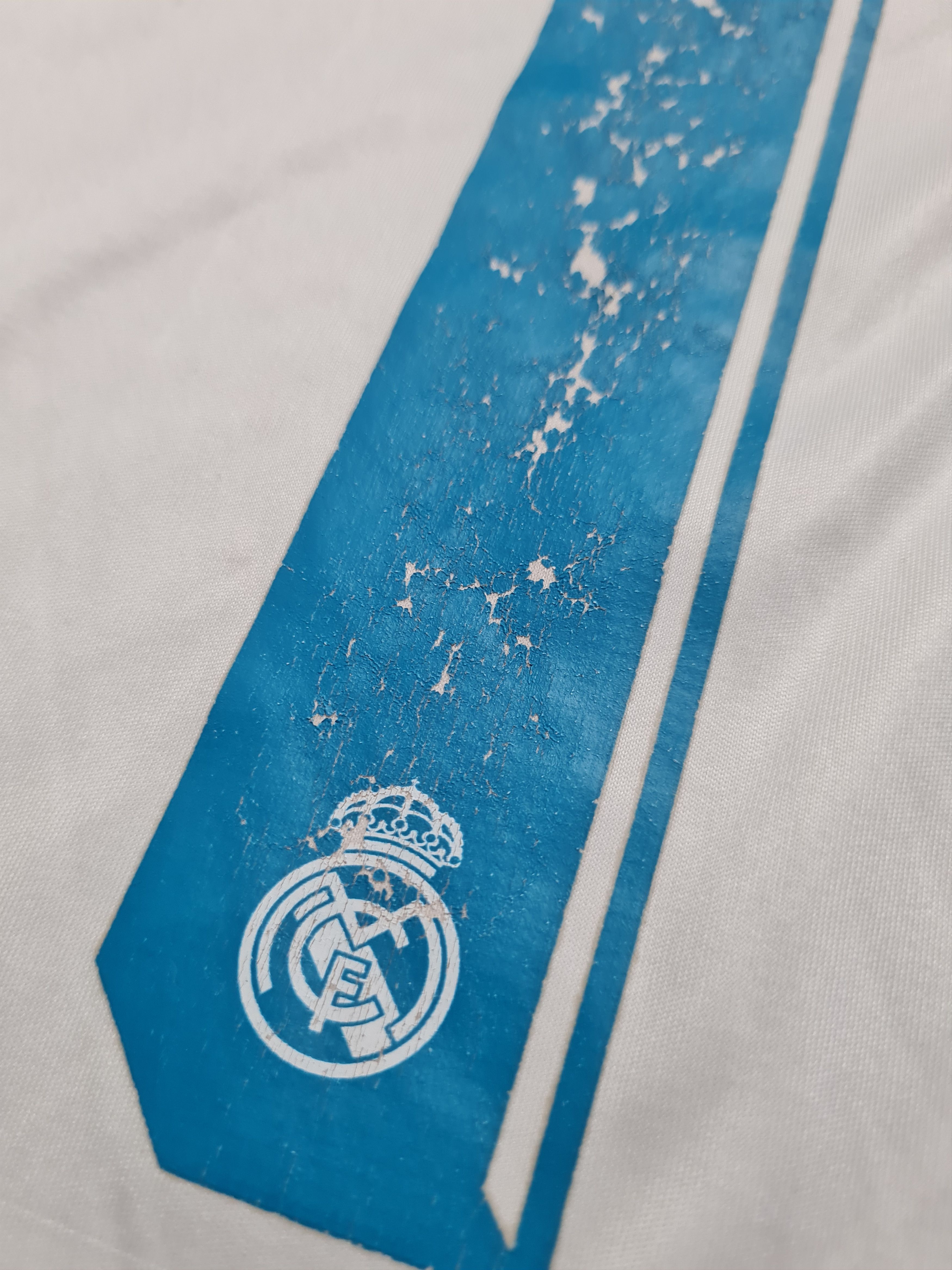 Adidas Real Madrid Adidas #14 CASEMIRO 2017/18 Home Soccer Shirt S Size US S / EU 44-46 / 1 - 19 Thumbnail
