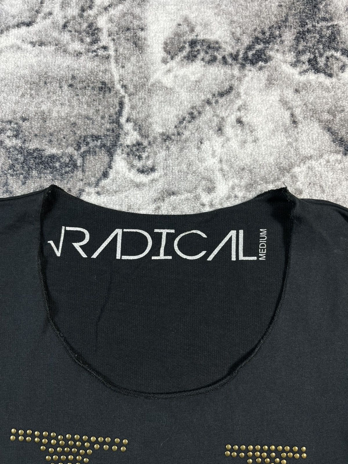 Other Louis Vuitton Style Studded Logo T Shirt Black M Size M / US 6-8 / IT 42-44 - 2 Thumbnail