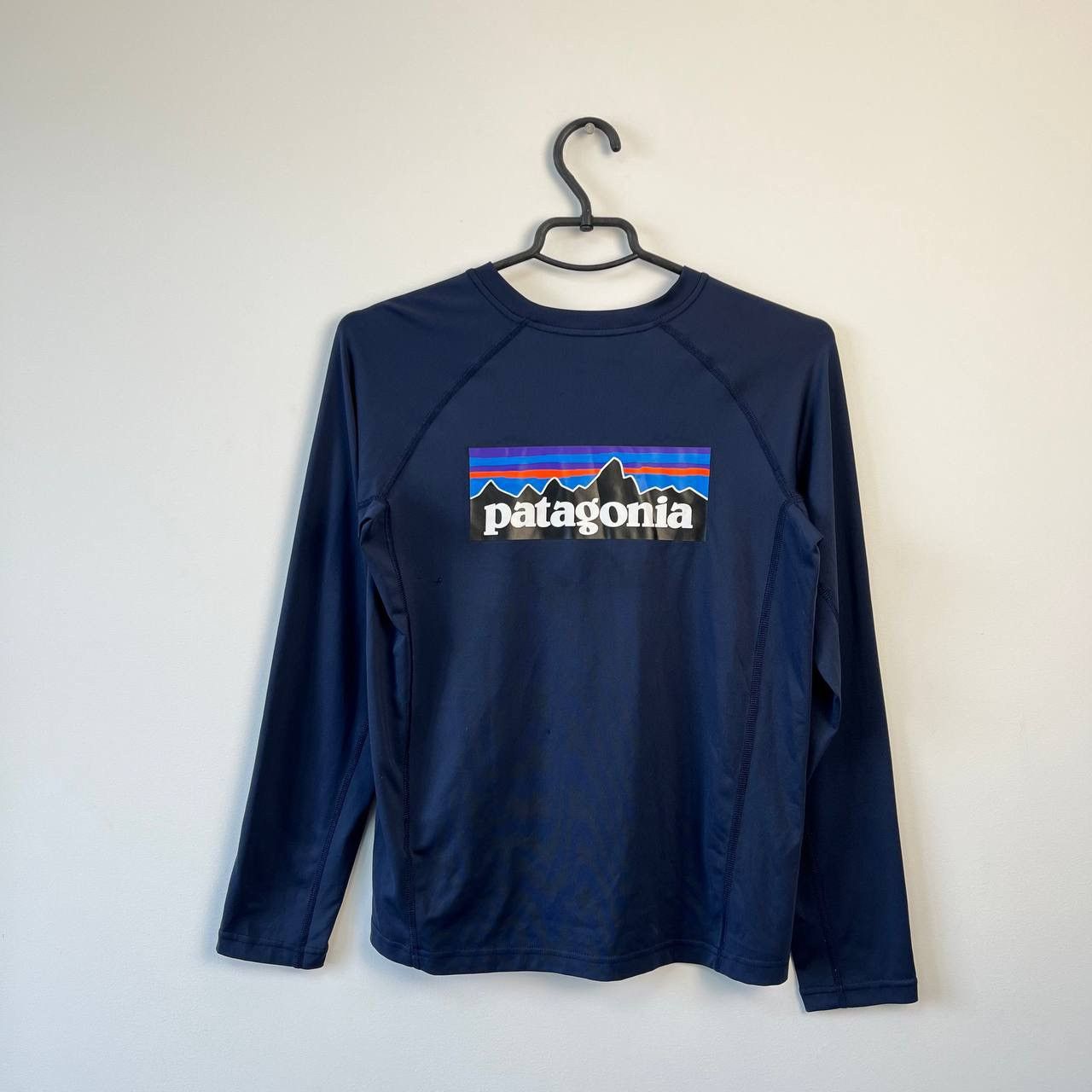 Vintage Vintage 90s Patagonia Big Logo LongSleeve Shirt Size XS-S Size US XS / EU 42 / 0 - 1 Thumbnail