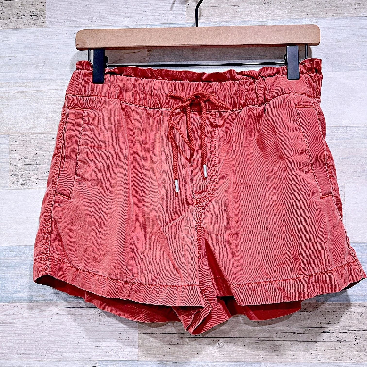 Loft LOFT Pull On Soft Twill Shorts Red Womens SP Small Petite Size 27" / US 4 / IT 40 - 2 Thumbnail