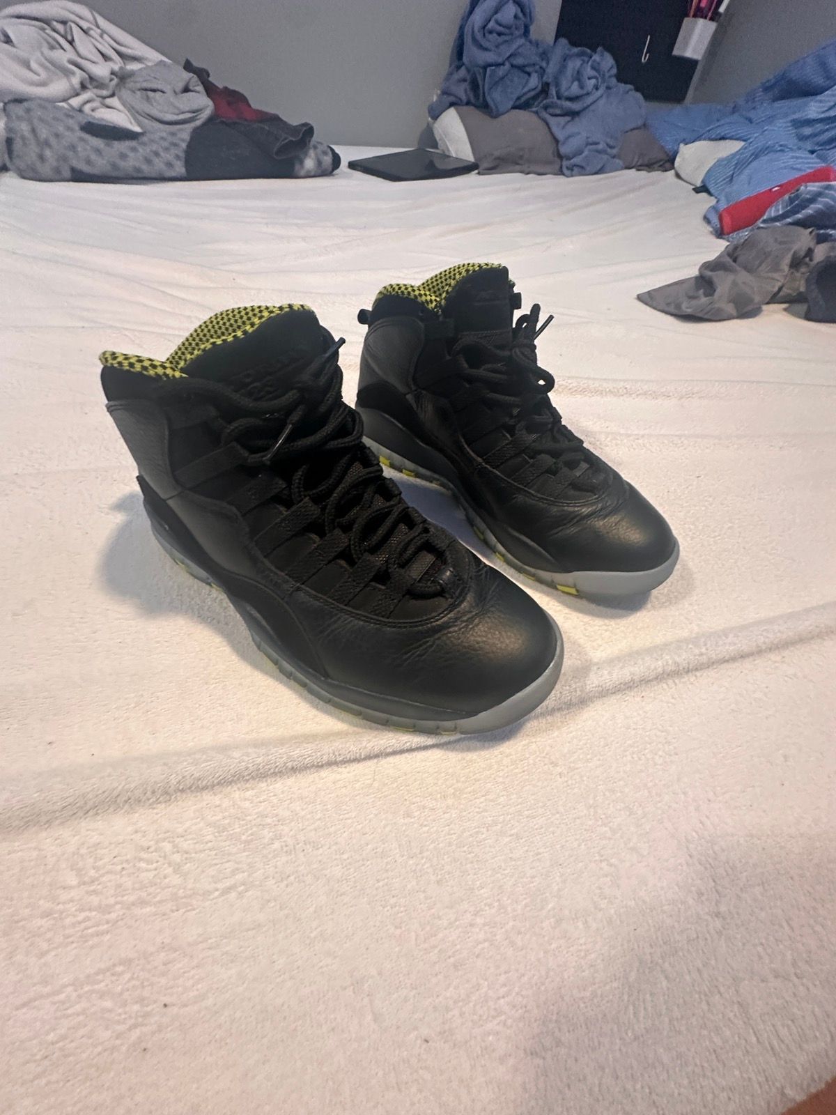 Nike Jordan retro 10 venoms Size US 8.5 / EU 41-42 - 8 Thumbnail