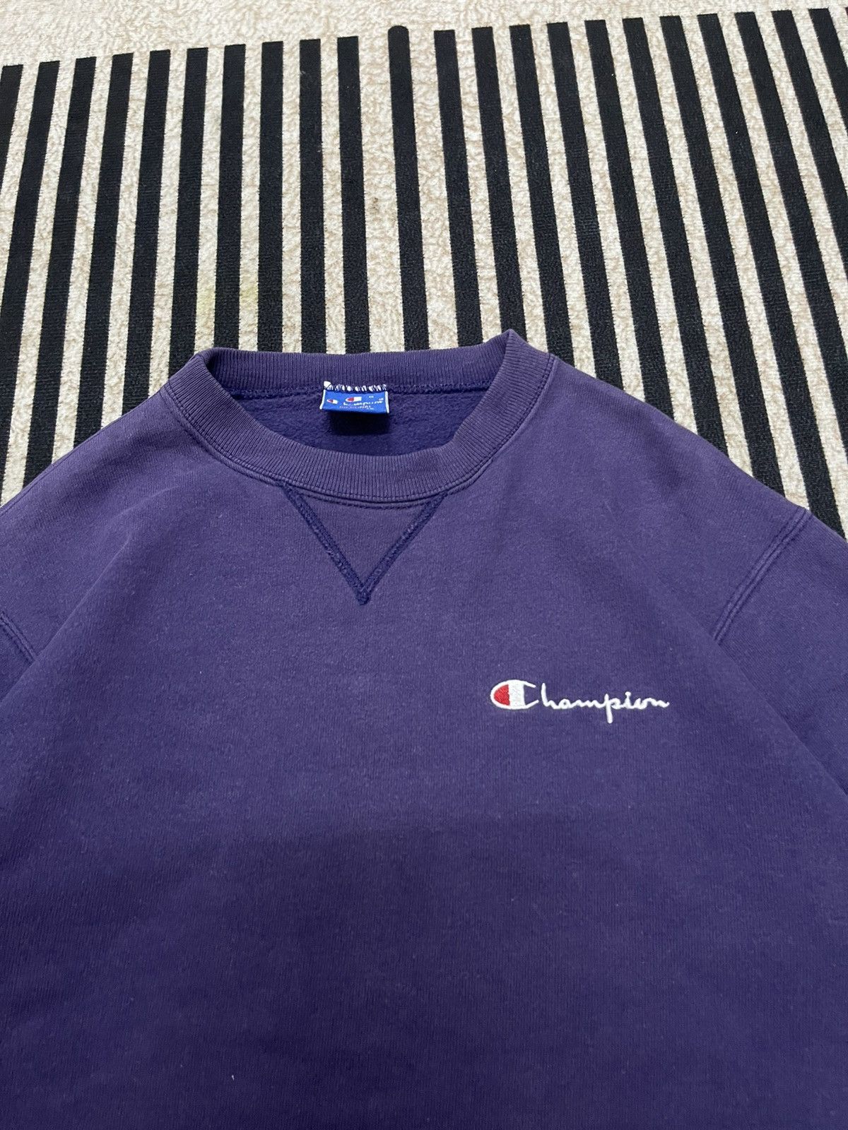 Champion 90s CHAMPION BIG PRINT SWEATSHIRT DISTRESSED Size US M / EU 48-50 / 2 - 7 Thumbnail