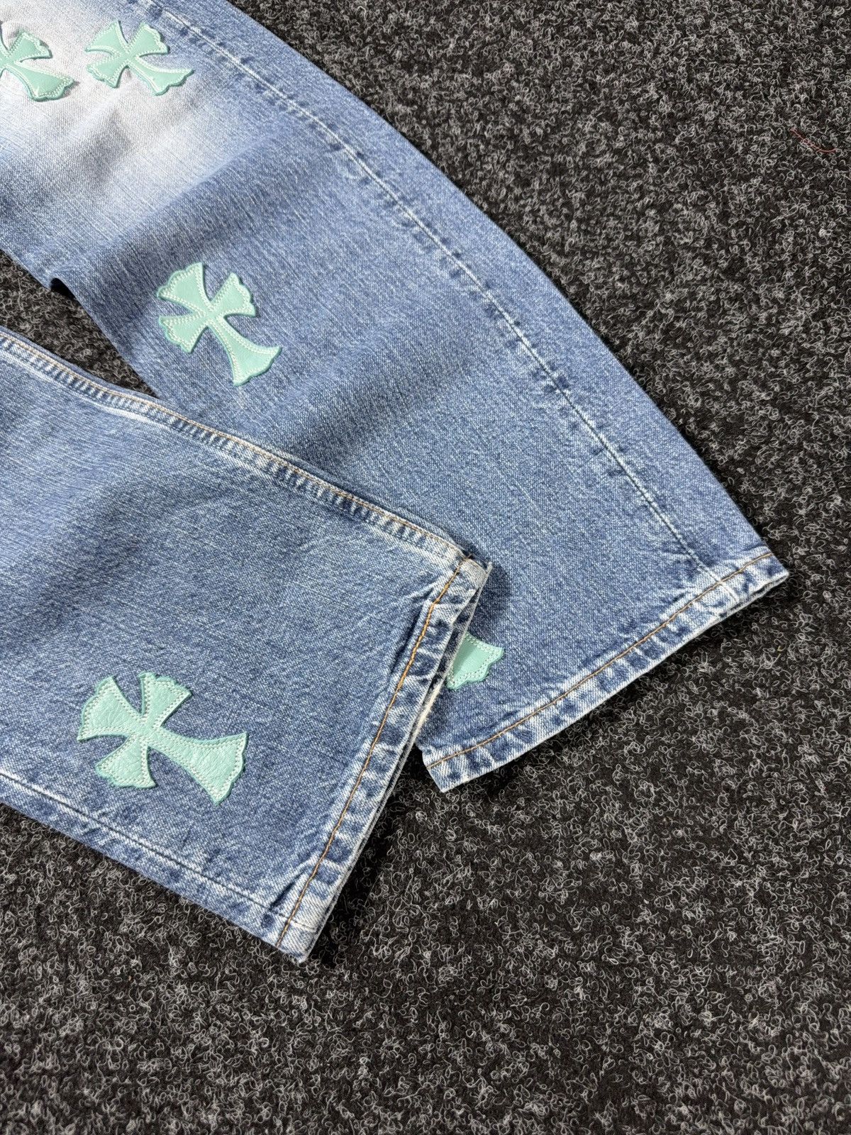Levi's Vintage💥 90s ‼️Custom Chrome Hearts Style Cross Denim Jeans Size US 32 / EU 48 - 4 Thumbnail