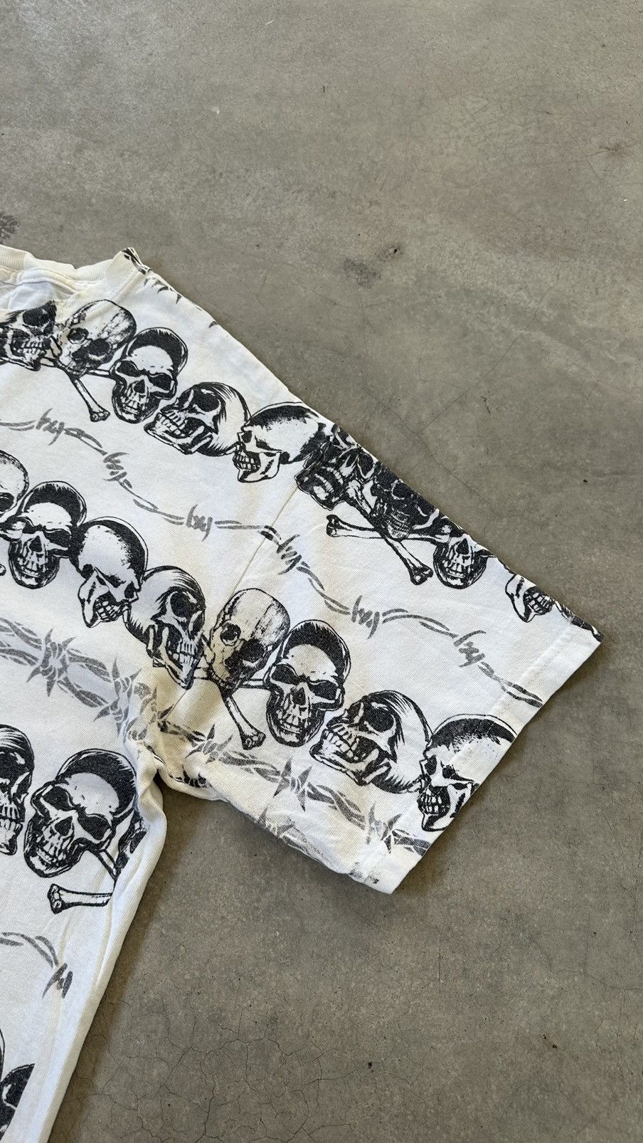 Vintage VINTAGE SKULL OVERPRINT TEE Size US L / EU 52-54 / 3 - 4 Thumbnail