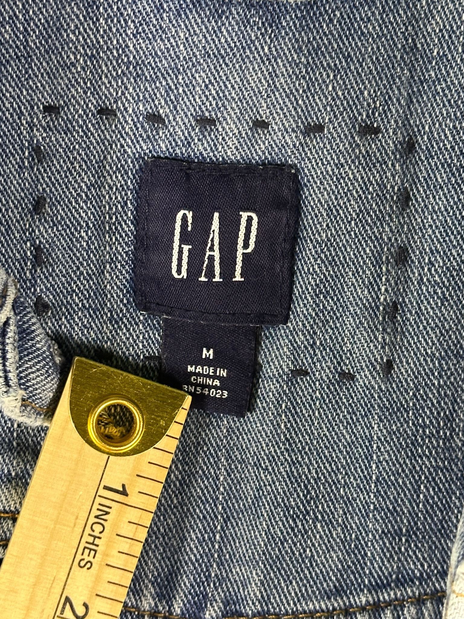 Gap GAP Denim Vest Womens M Faded Light Wash Button Front Size M / US 6-8 / IT 42-44 - 4 Thumbnail