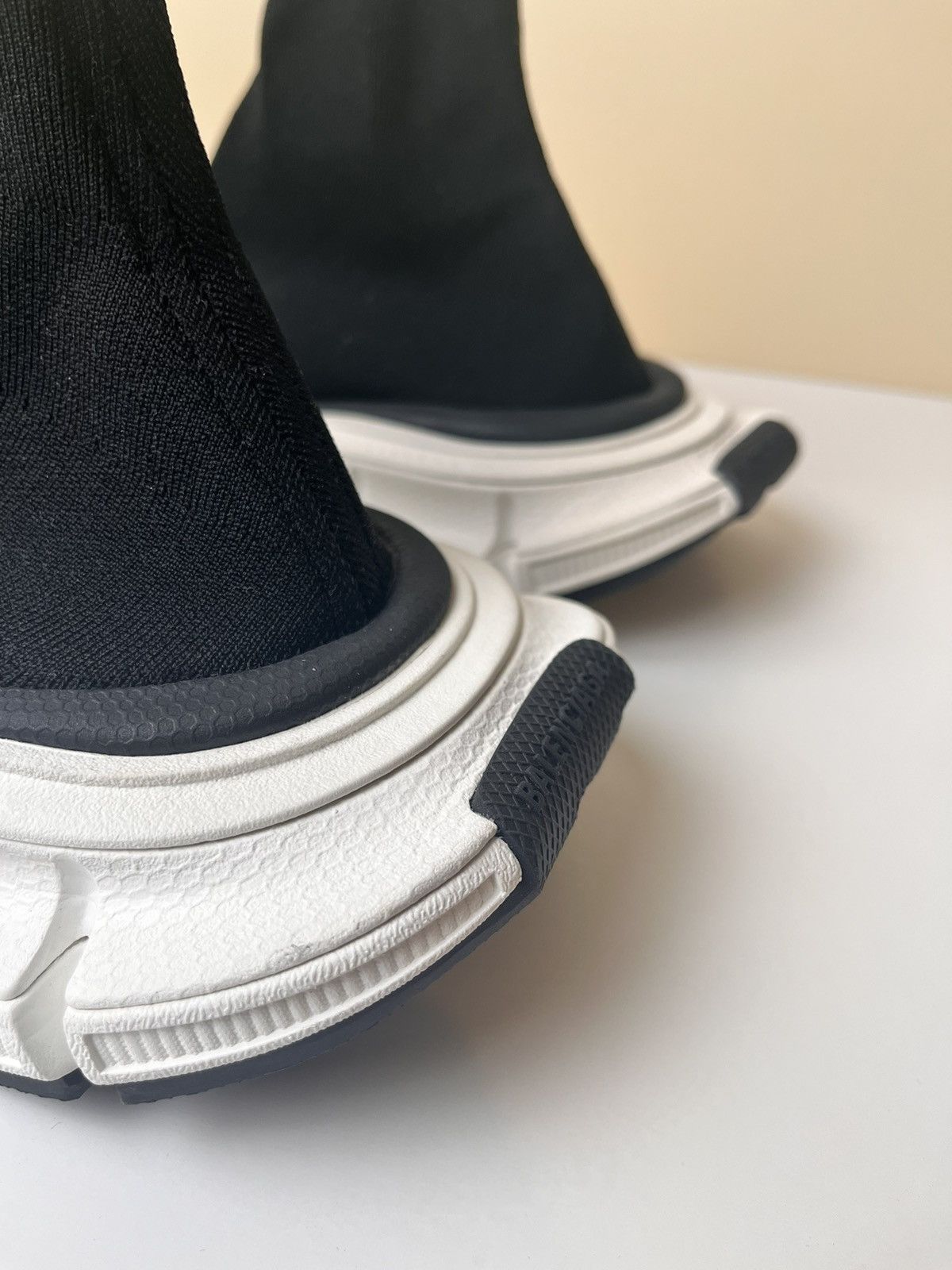 Balenciaga NEW Balenciaga 3XL Knit Speed Sock Runner Size US 11 / EU 44 - 10 Thumbnail