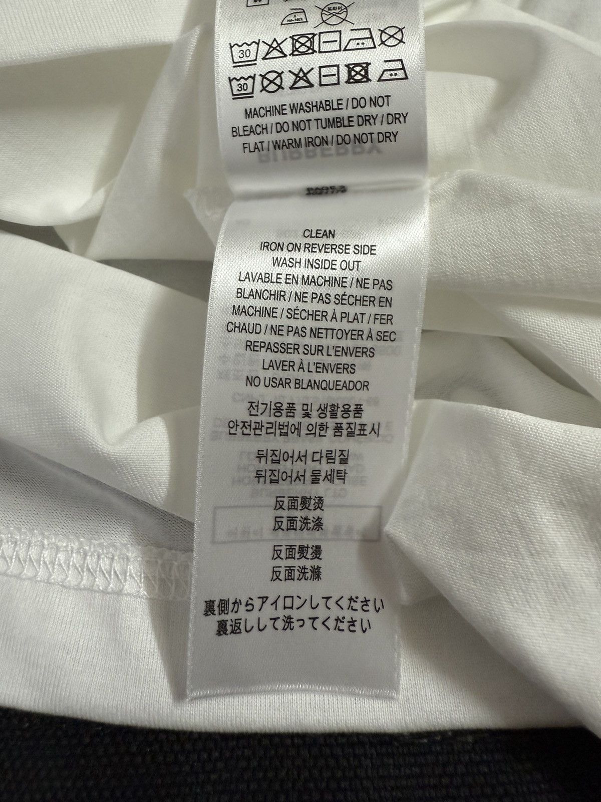 Burberry Burberry london newtg Size US M / EU 48-50 / 2 - 6 Thumbnail