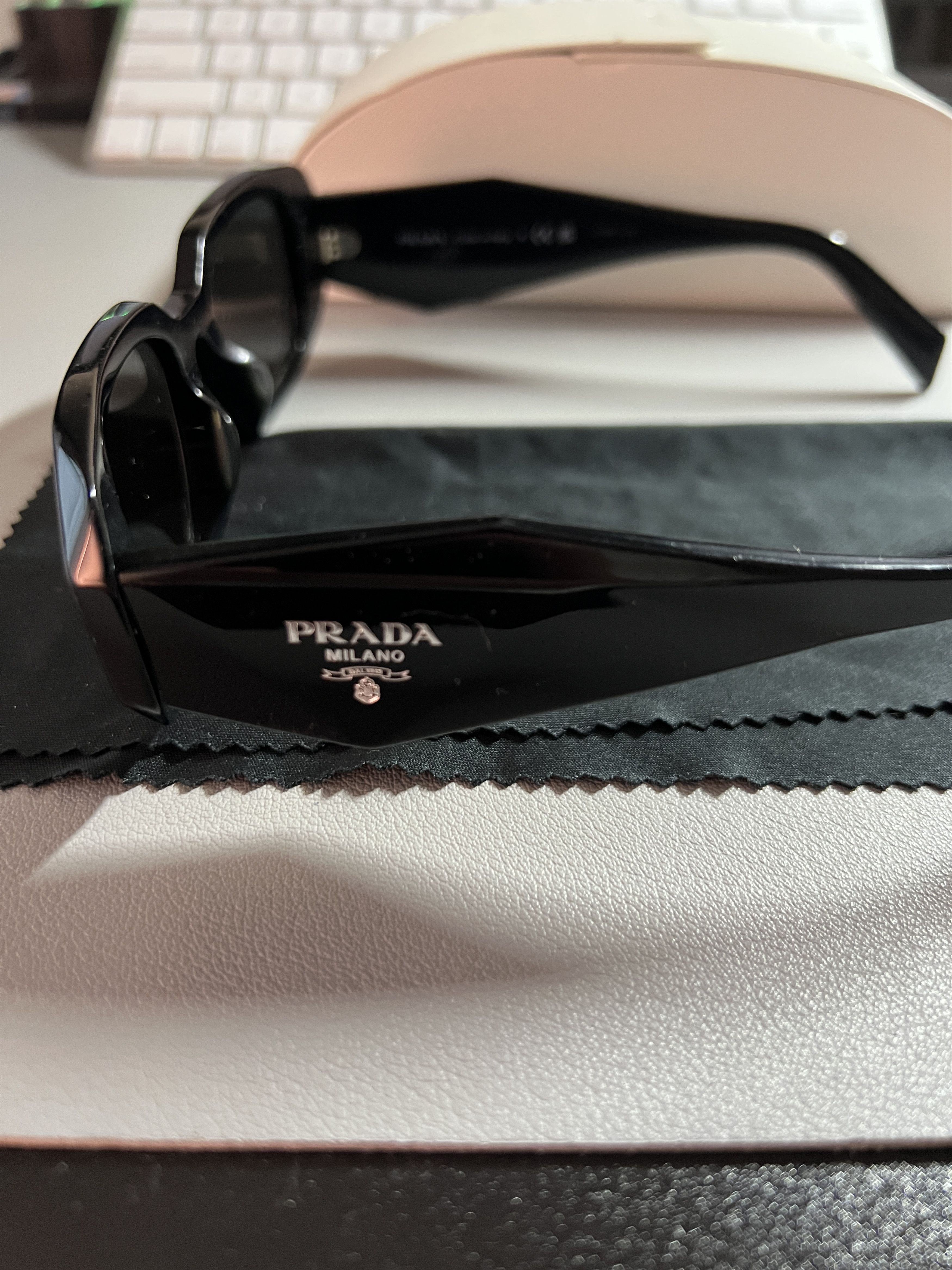 Prada Prada PR 17WSF 51-20-145 – Used/Good Condition Size ONE SIZE - 2 Thumbnail