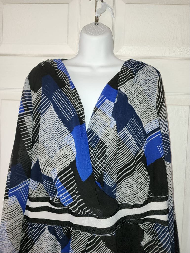 Other Lane Bryant Geometric Print Blouse Size 3XL / US 20-22 - 2 Thumbnail