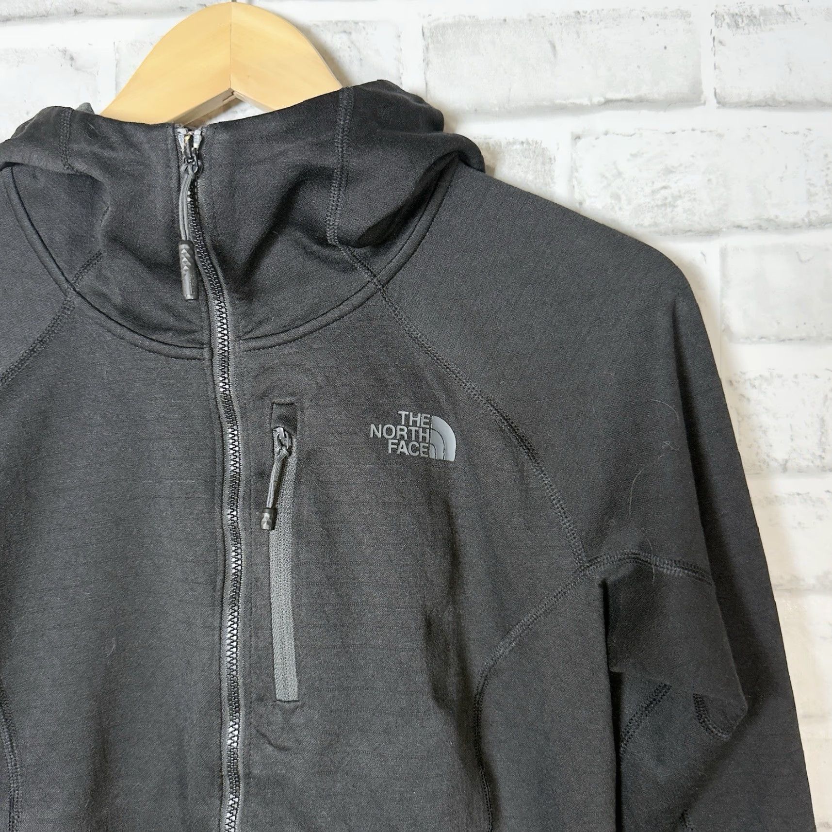 The North Face The North Face Black Athletic Full Zip Jacket Hoodie Womens Size S Size S / US 4 / IT 40 - 2 Thumbnail