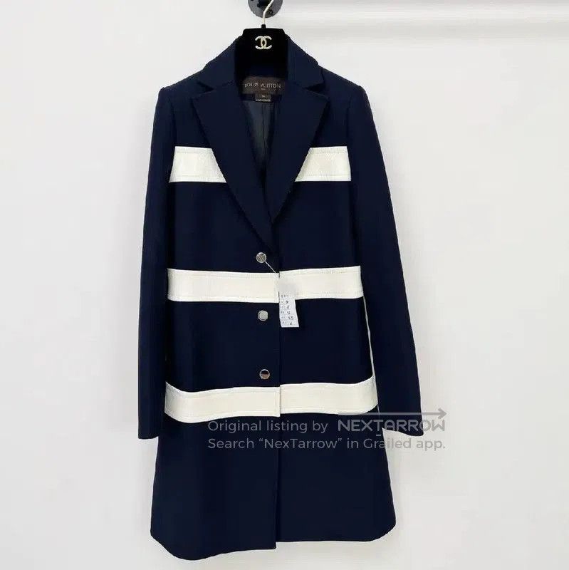 Louis Vuitton Louis Vuitton Color. Size S / US 4 / IT 40 - 1 Thumbnail