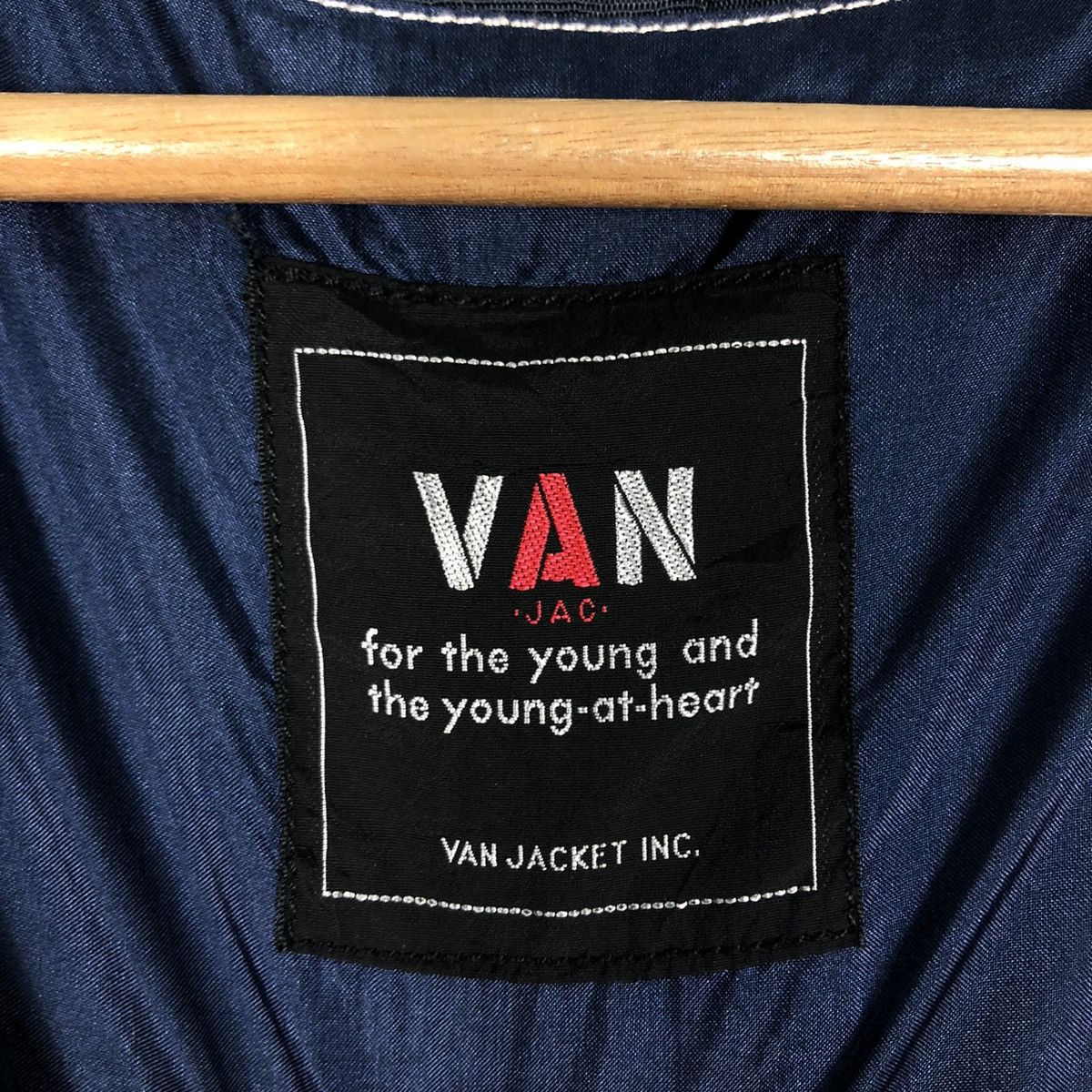 Japanese Brand 🔥Vintage Biker Jacket Van Jac Big Logo Spell Out Backhit Size US L / EU 52-54 / 3 - 19 Thumbnail
