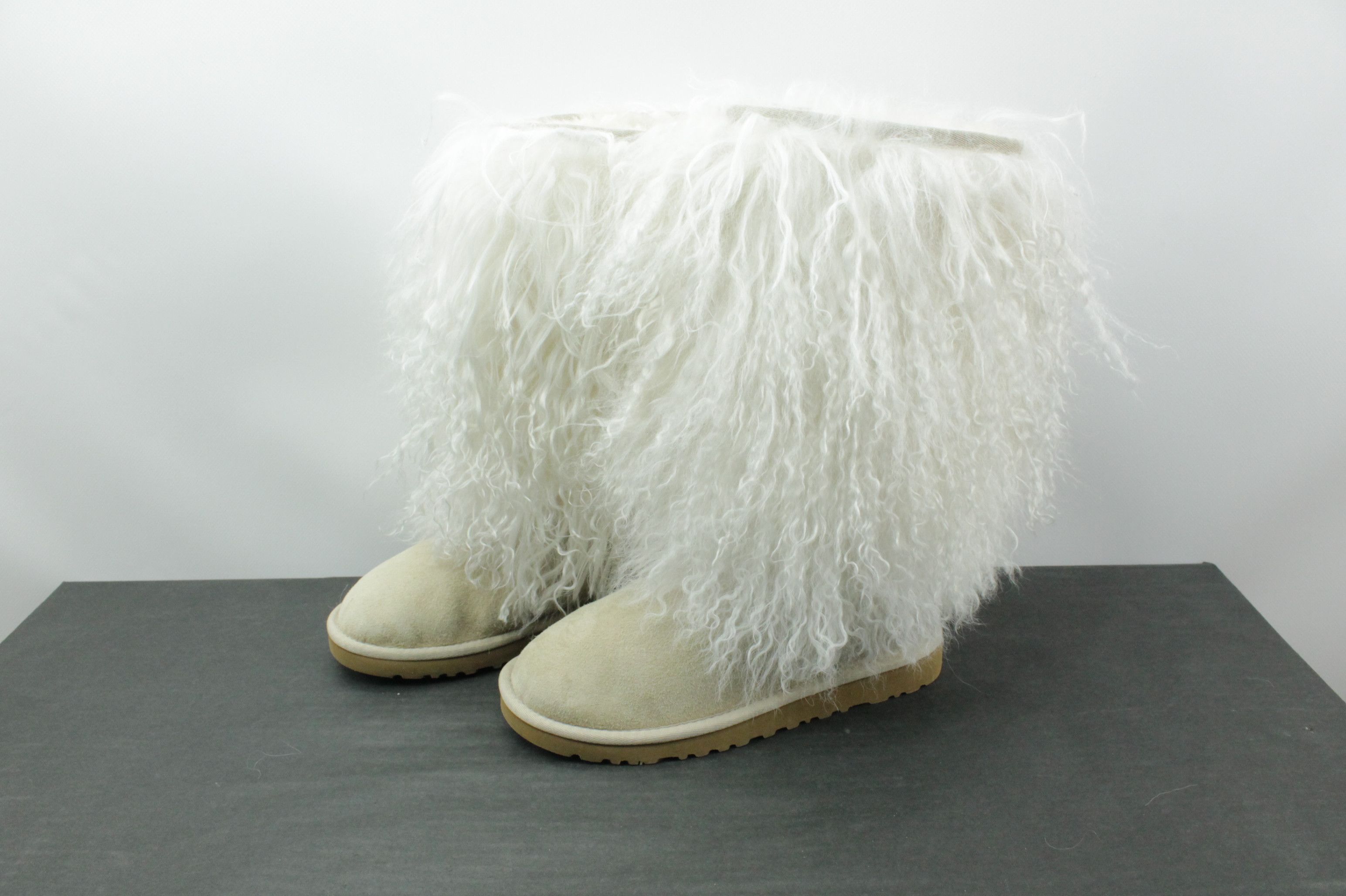 Ugg Ugg Australia Sheepskin Mongolian Tall Cuff Boots 3166 Size US 5 / IT 35 - 3 Thumbnail
