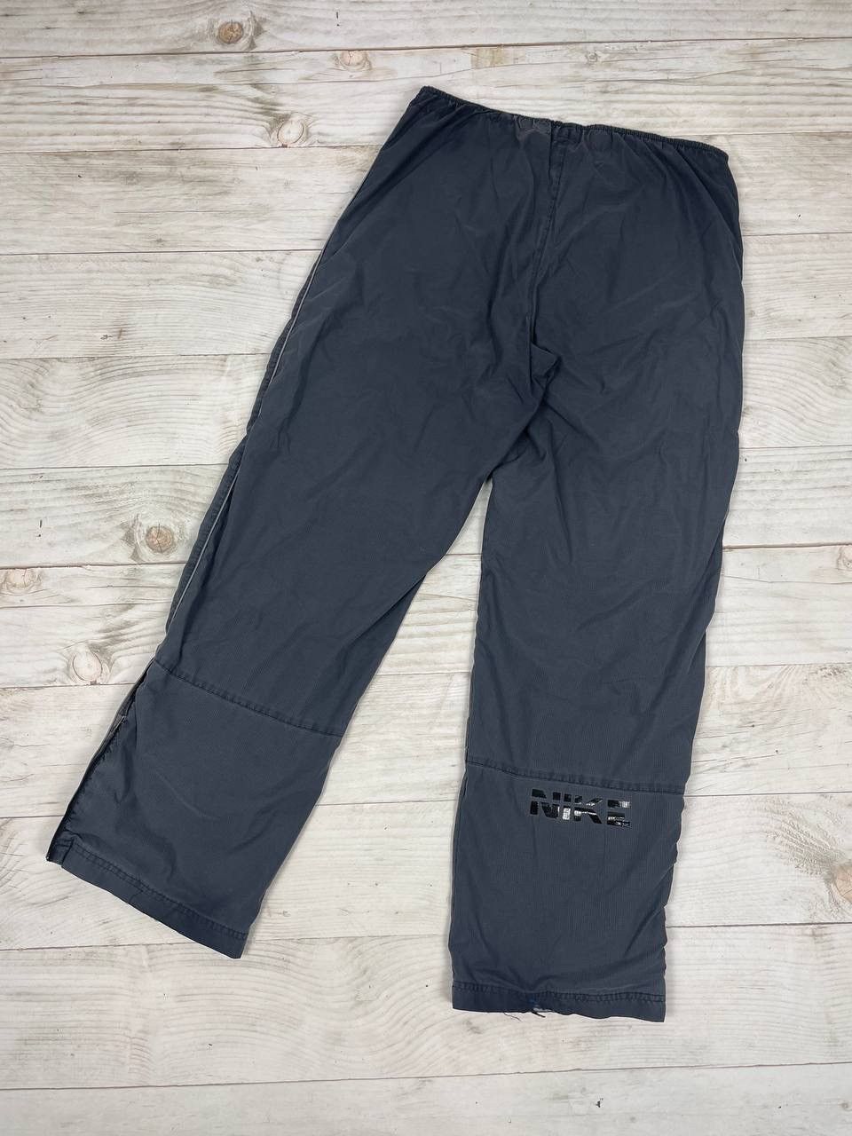 Nike Vintage Nike Track Pants Nylon 00s Swoosh Big Logo Size US 32 / EU 48 - 3 Thumbnail