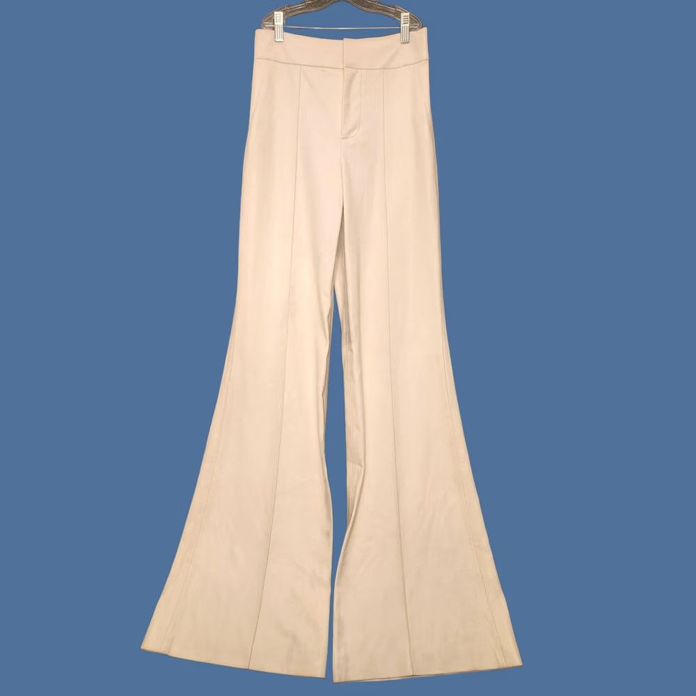 Alice + Olivia Alice + Olivia Pants Womens 0 White Leather Look High Rise Flare Pockets Read Size 25" / US 0 / IT 36 - 1 Thumbnail
