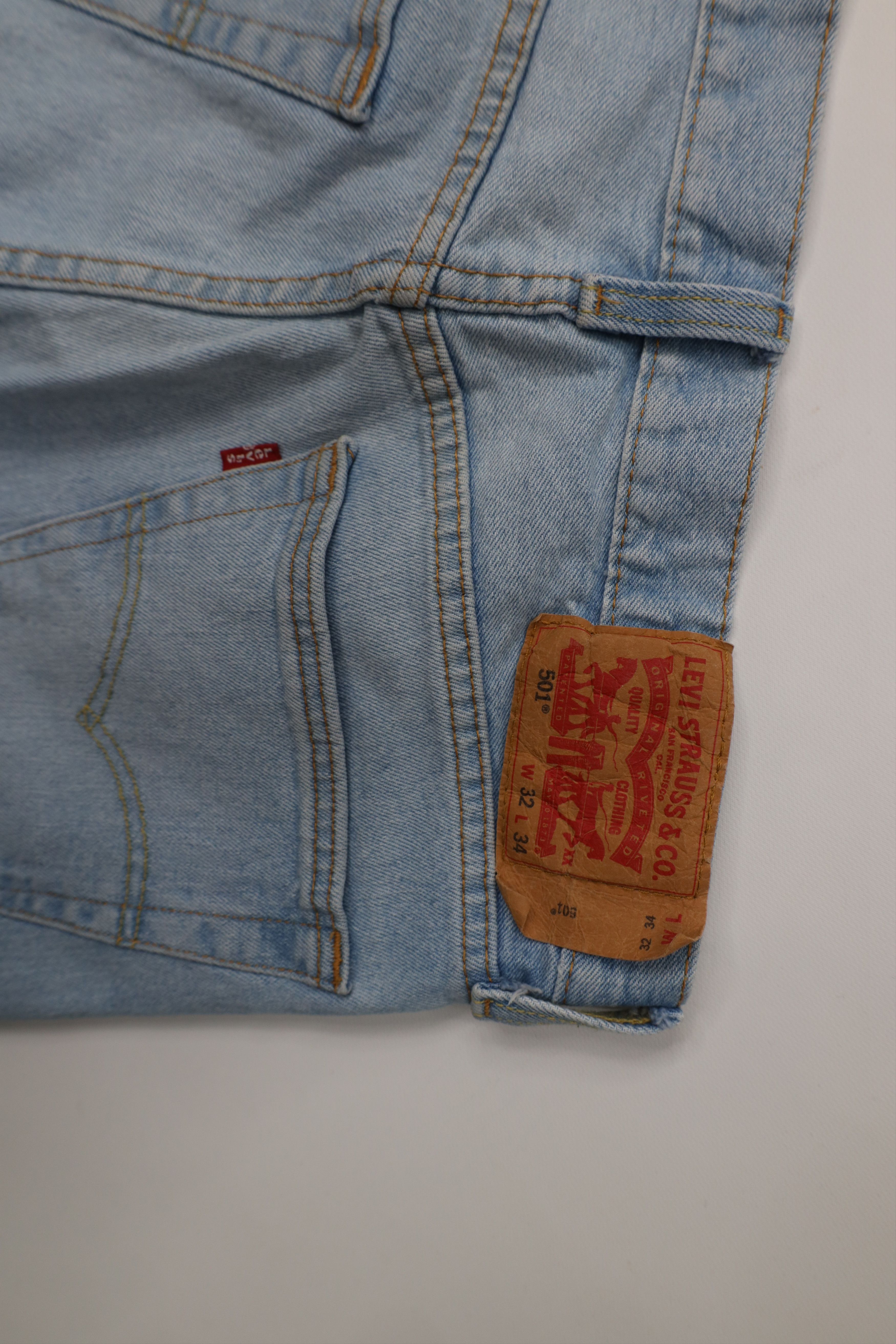 Levi's Vintage Y2K Levis 501xx Custom Cut Off Original Fit Jeans Size US 32 / EU 48 - 14 Thumbnail