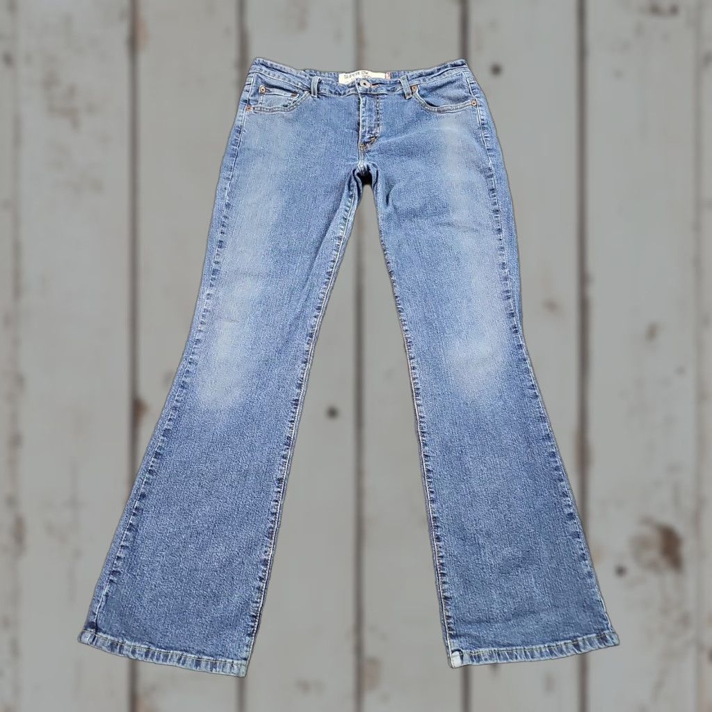 Levi's Levi's Jeans Womens 11 Bootcut Distressed Stretch Medium Wash 30x31 Blue Denim Cotton Spandex Regular Vintage: No - Mens/Womens? Size 30" / US 8 / IT 44 - 1 Thumbnail
