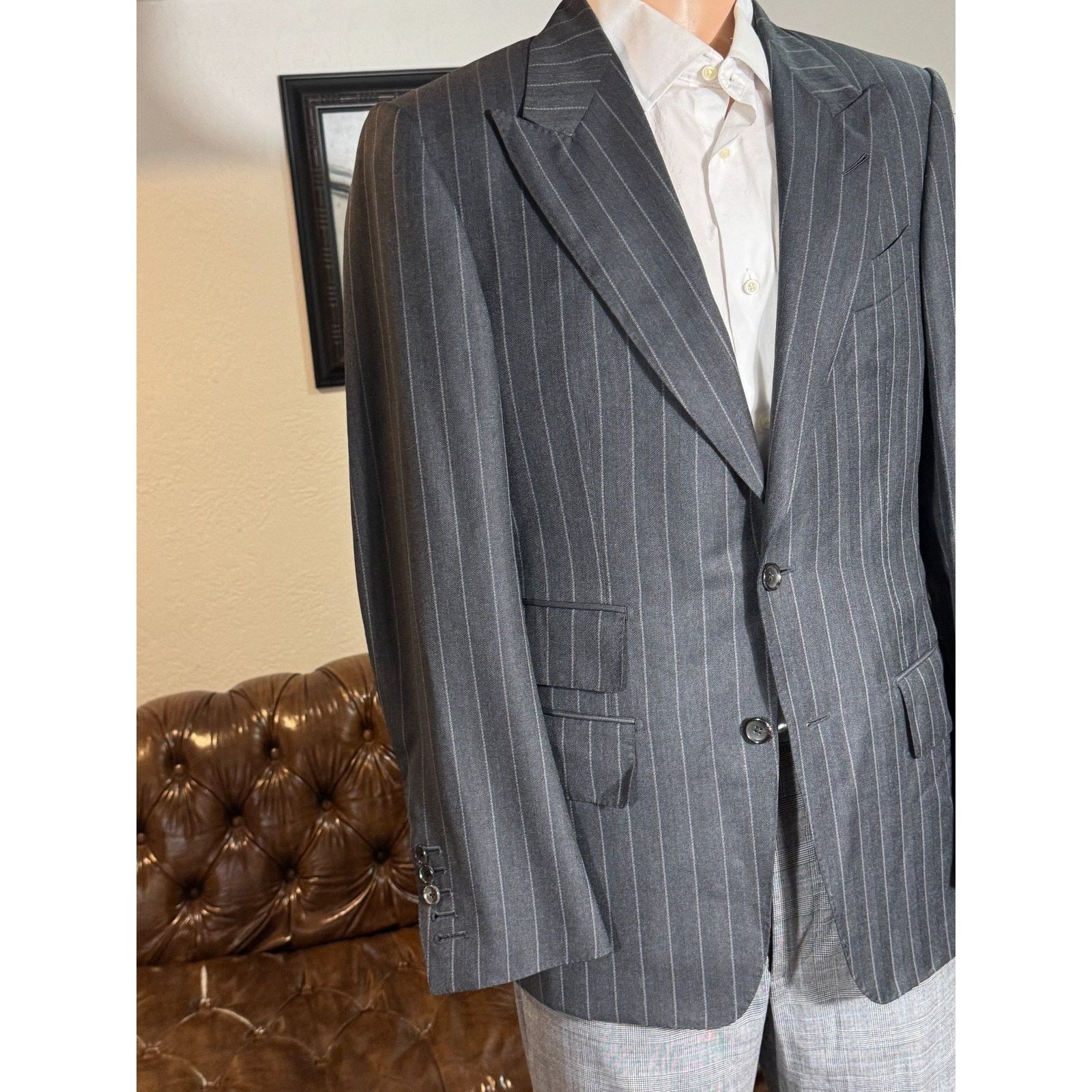 Tom Ford Tom Ford Gray Herringbone Peak Lapel Suit Jacket 46IT 38R Size 38R - 6 Thumbnail
