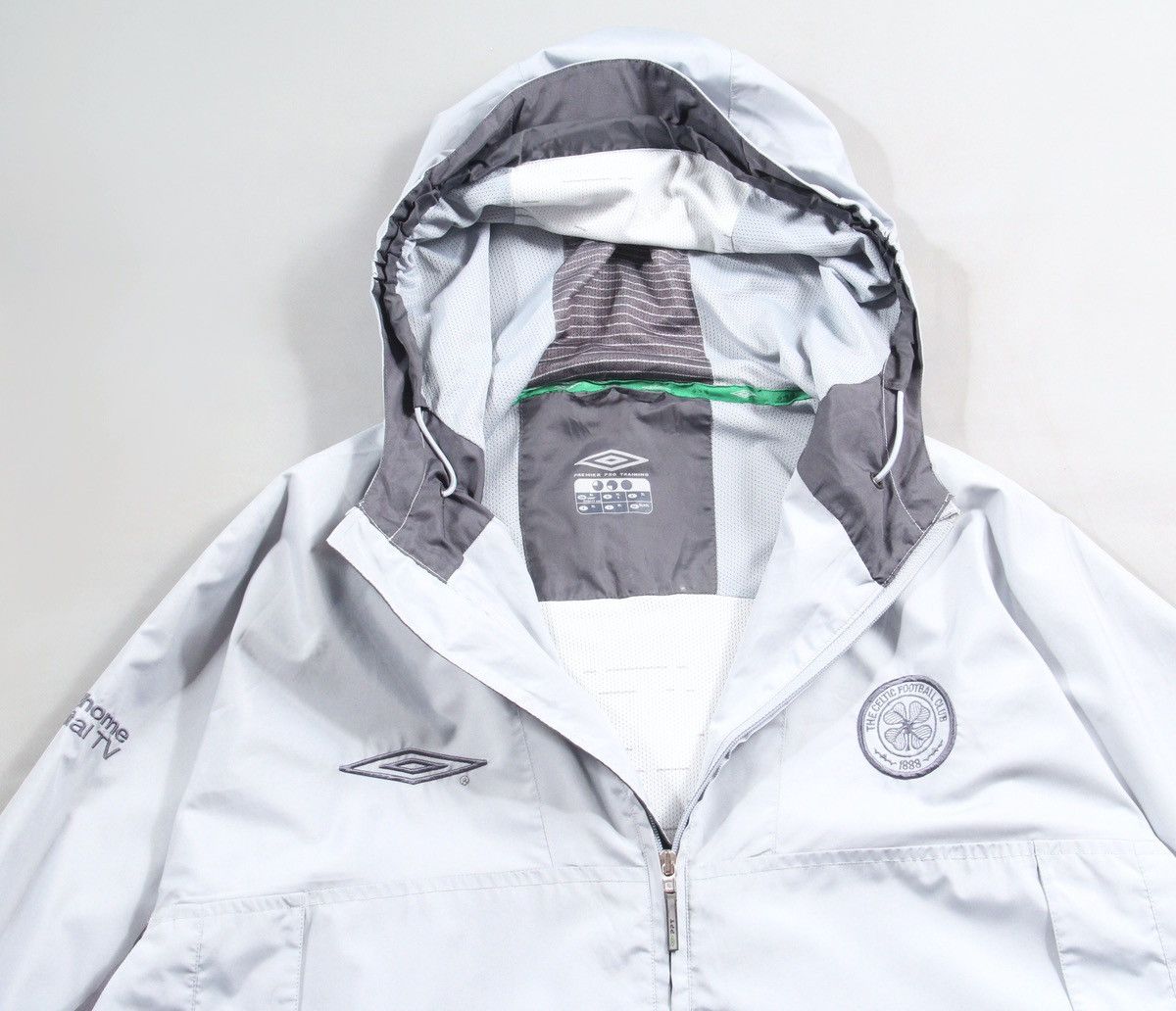 Umbro Umbro x Celtic Soccer Football Full Zip Jacket Hooded XL Size US XL / EU 56 / 4 - 4 Thumbnail