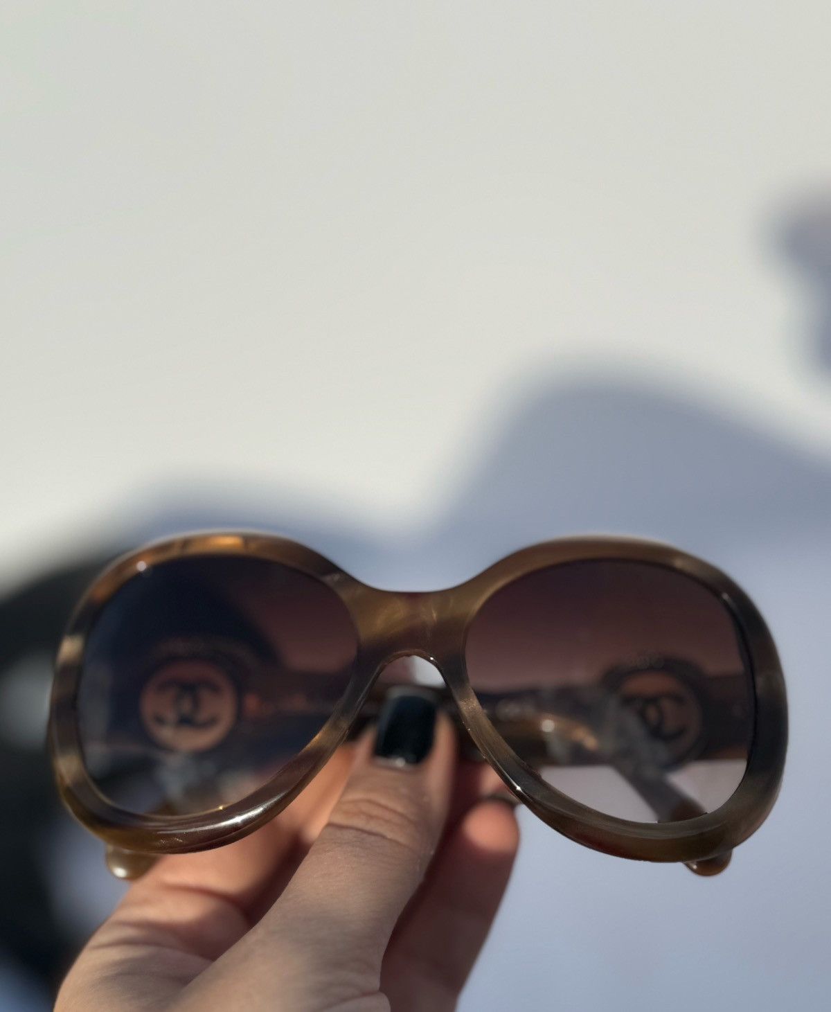 Chanel Chanel vintage sunglasses 5193-B Limited Collection Bouton Size ONE SIZE - 6 Thumbnail