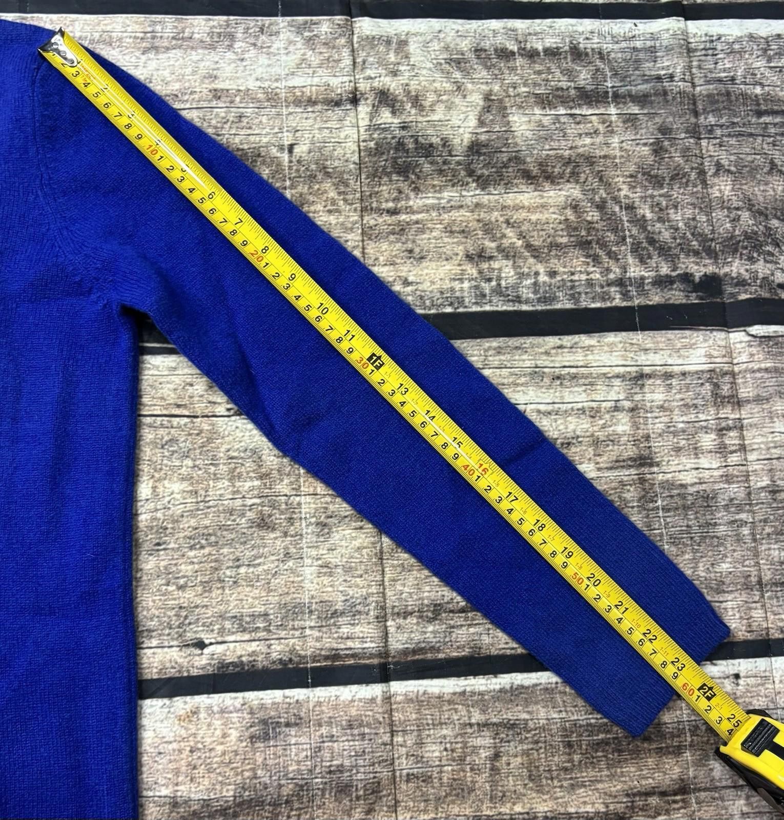Old Navy Old Navy Sweater Womens Medium Lambswool Blue Crew Neck Size M / US 6-8 / IT 42-44 - 11 Thumbnail