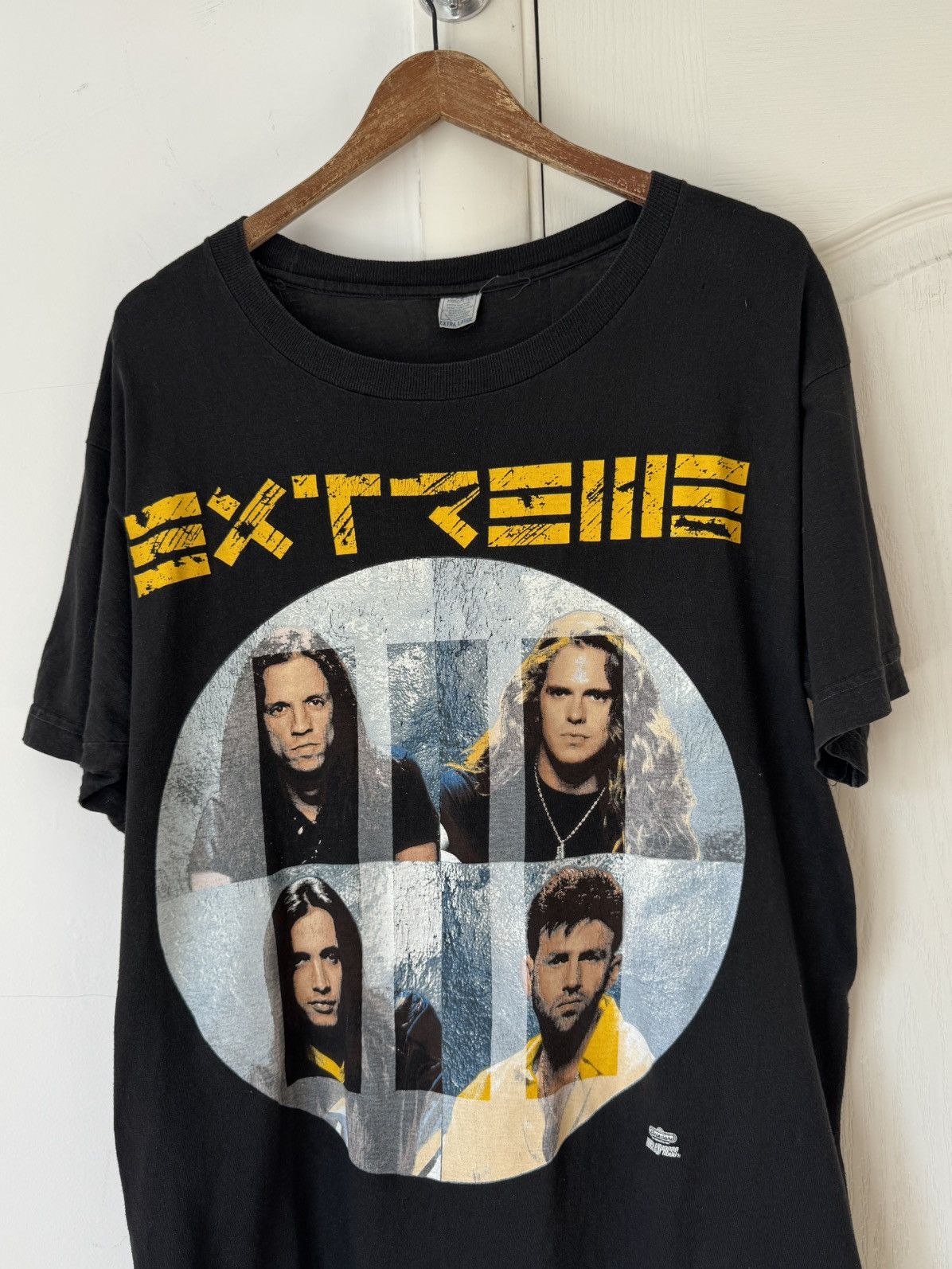 Band Tees Vintage 90s EXTREME Metal Rock Band Tee Duty Free Single Size US XL / EU 56 / 4 - 2 Thumbnail