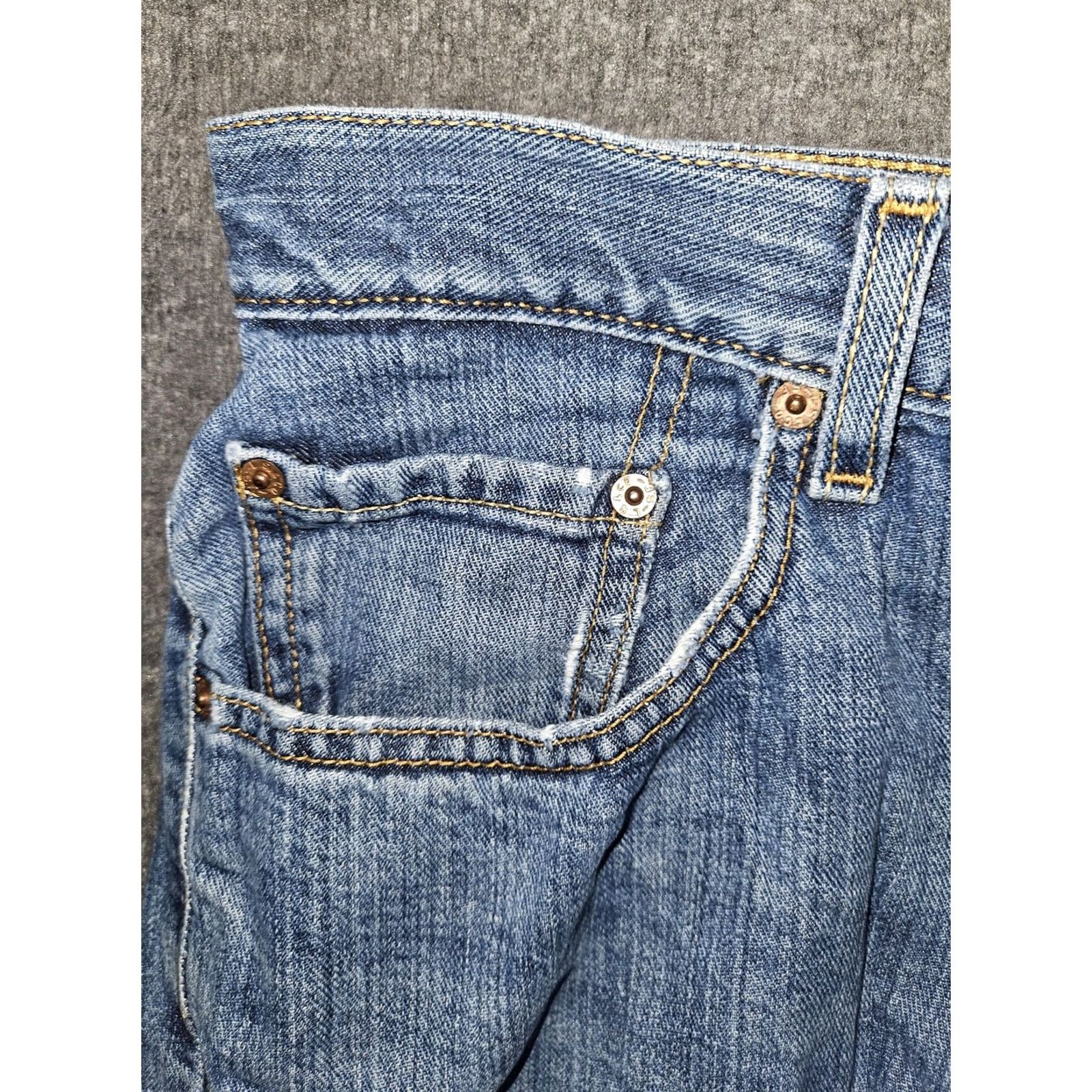 Levi's VINTAGE Levi's 559 Jeans Mens 34x30 Blue Relaxed Straight Y2K Denim Distressed Size US 34 / EU 50 - 7 Thumbnail
