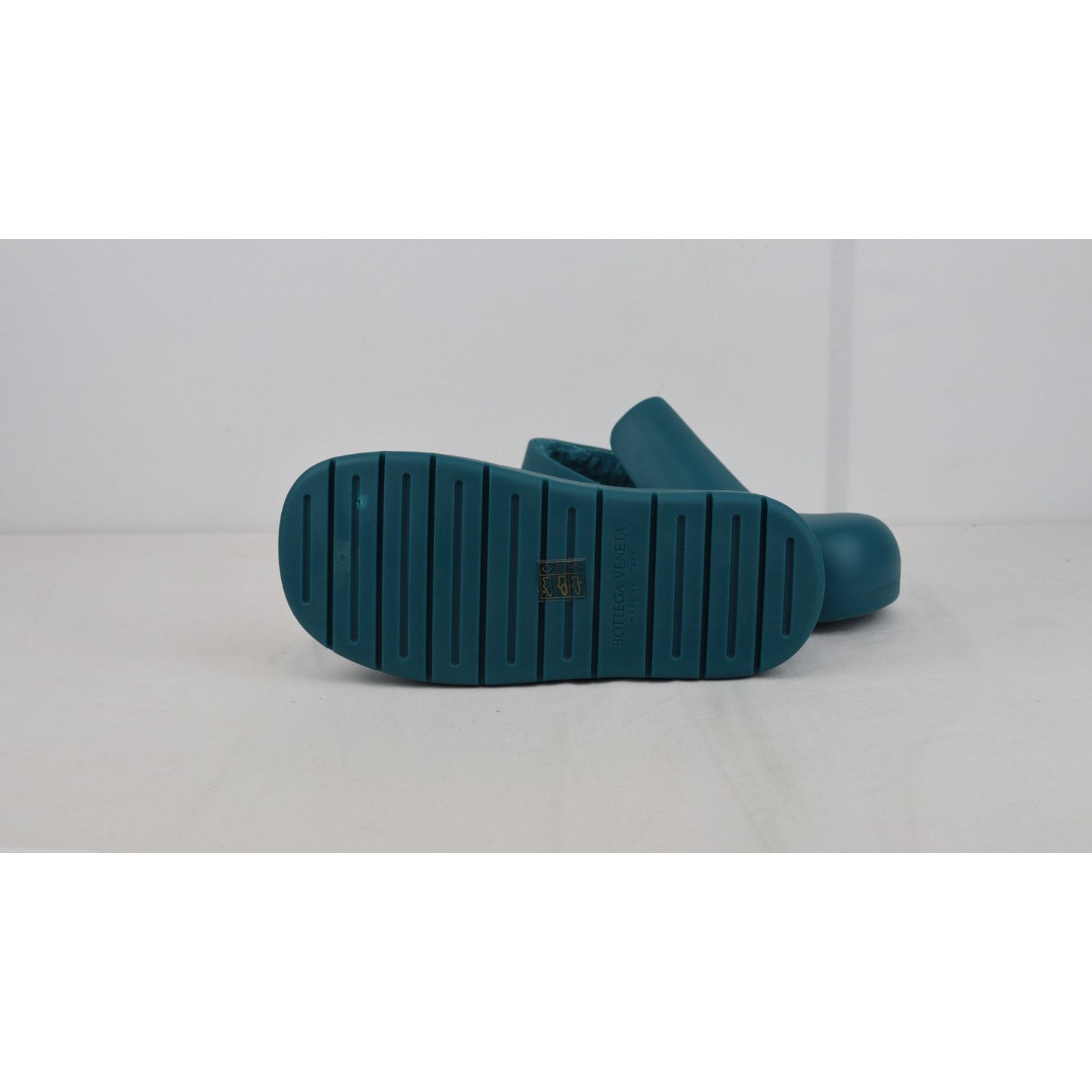 Bottega Veneta o1rshd1 Cozy Matt Rubber Puddle Sandal in Blaster Size US 8 / EU 41 - 7 Thumbnail