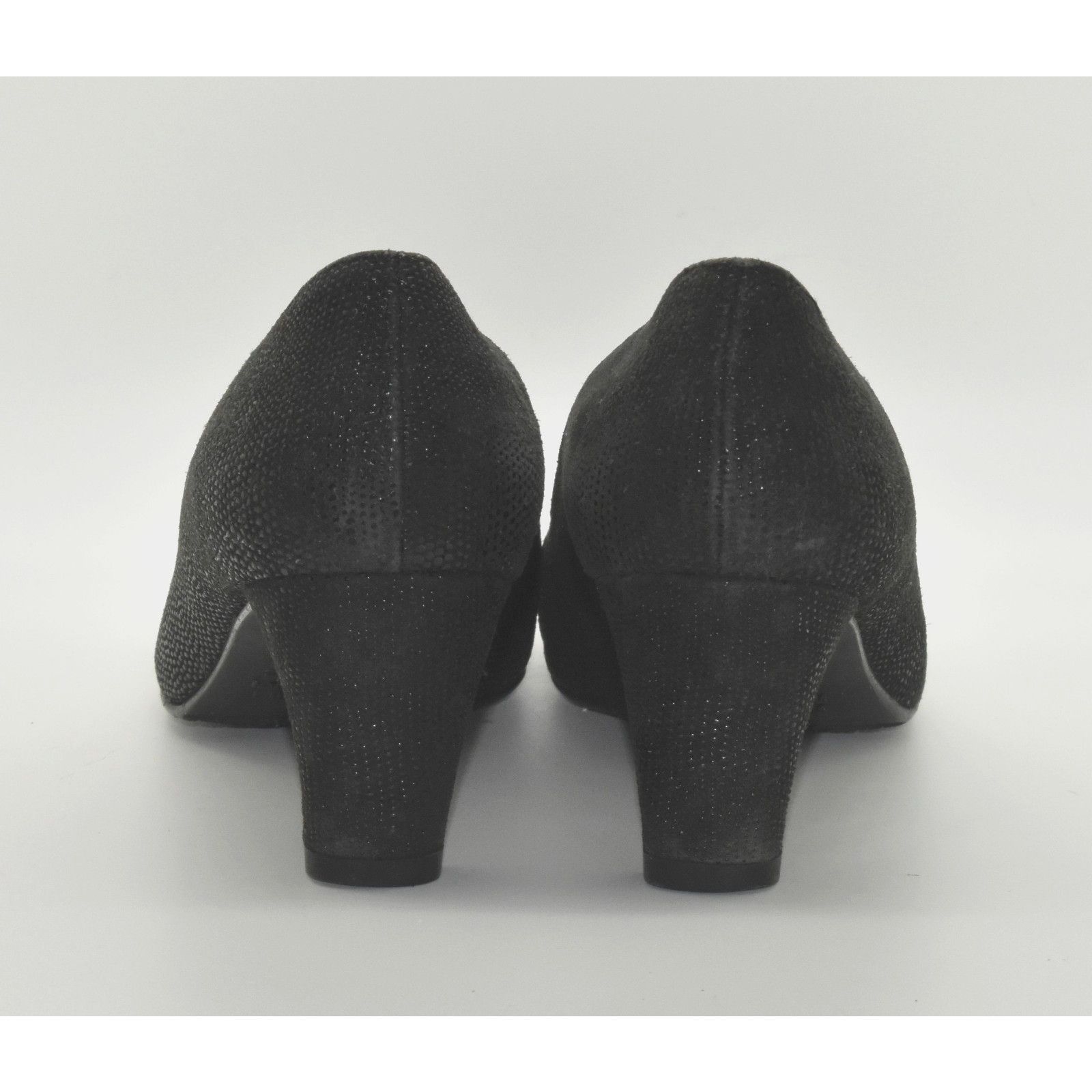 Stuart Weitzman STUART WEITZMAN Black Fabric Silver Tone Buckle Pumps Sz 6M Size US 6 / IT 36 - 5 Thumbnail