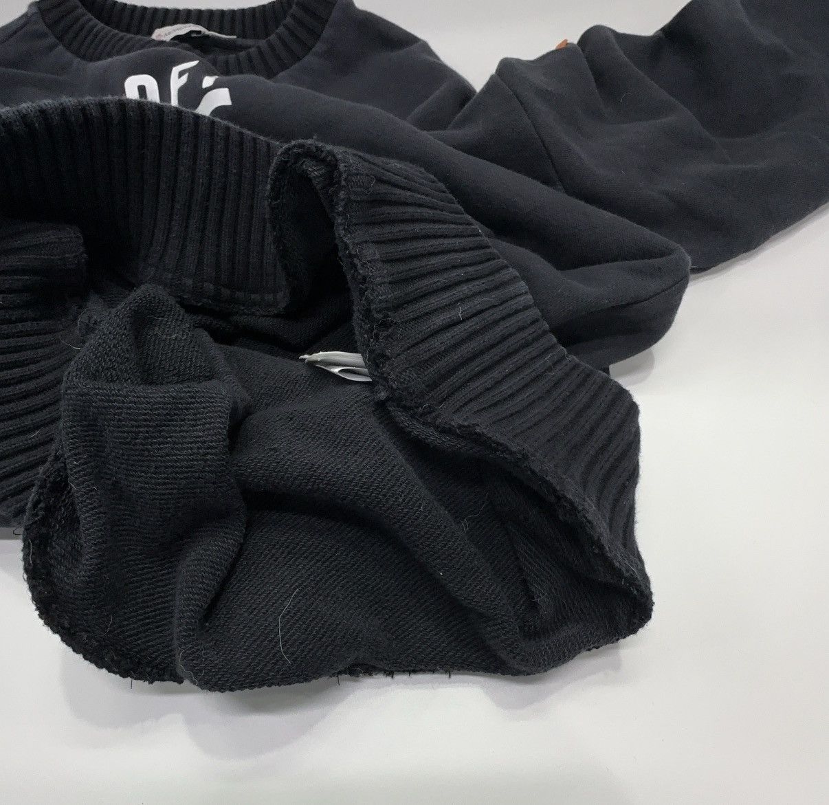 Moncler × Off-White Moncler x Off-White Black Swan Crew Sweatshirt Size US S / EU 44-46 / 1 - 6 Thumbnail