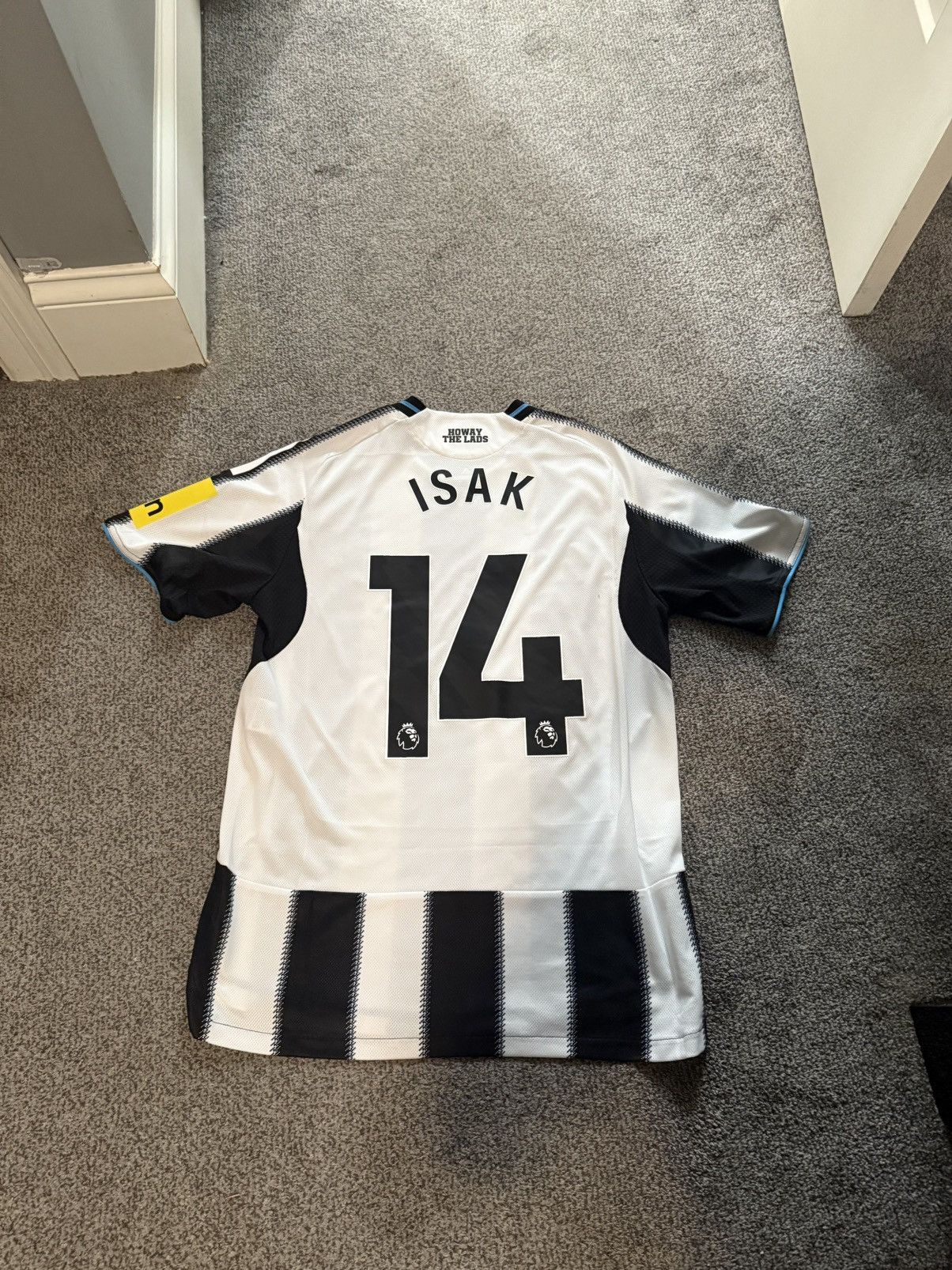Adidas Alexander Isak Adidas 2025/26 Authentic Player Jersey Size US M / EU 48-50 / 2 - 2 Thumbnail
