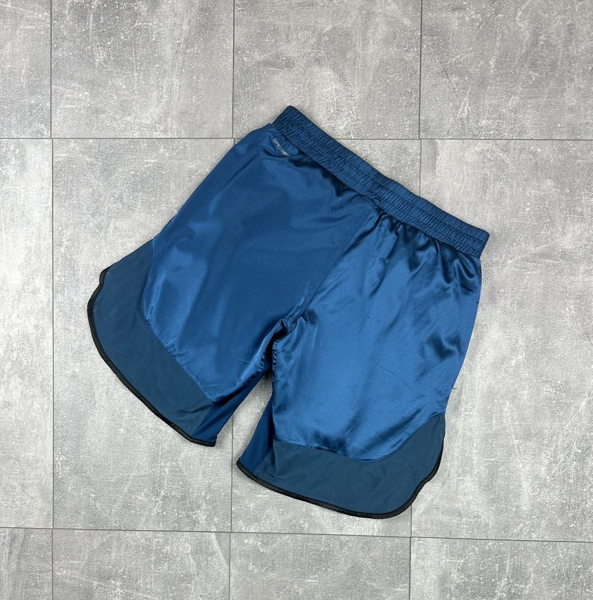 Reebok Reebok Les Mills Boxing Blue Mens Sportswear Short Size US 32 / EU 48 - 13 Thumbnail