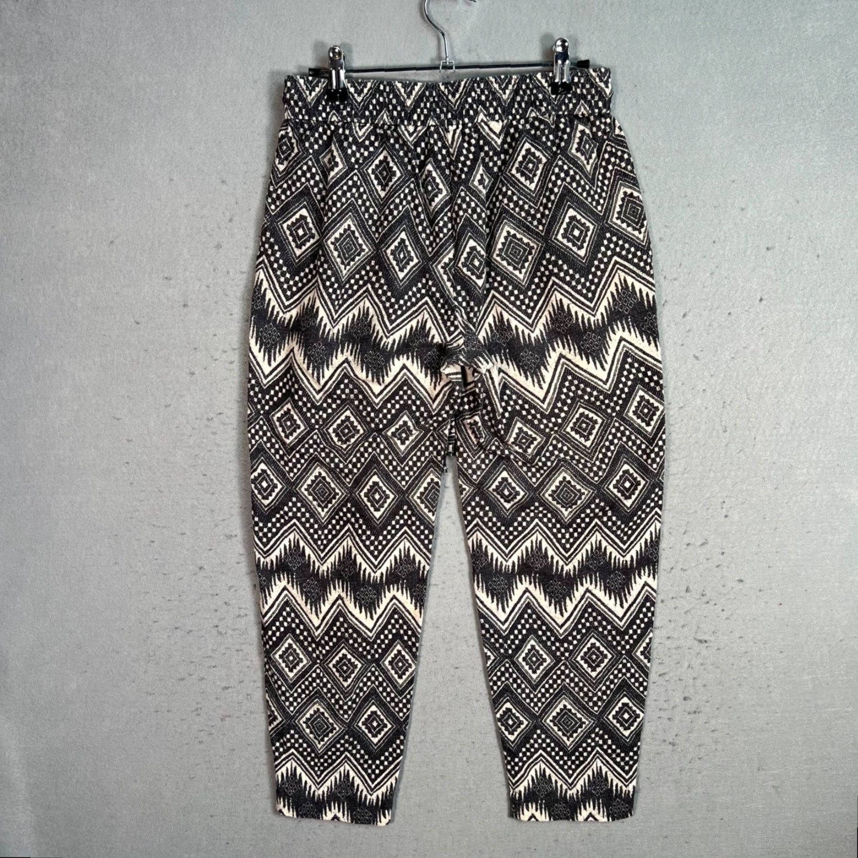 J.Crew VINTAGE J. Crew Womens Black & White Tribal Print Elastic Waist Pants Lightweight Pants Women 0 Black Ankle High Rise Straight 24.5in Inseam Womens Size 25" / US 0 / IT 36 - 2 Thumbnail